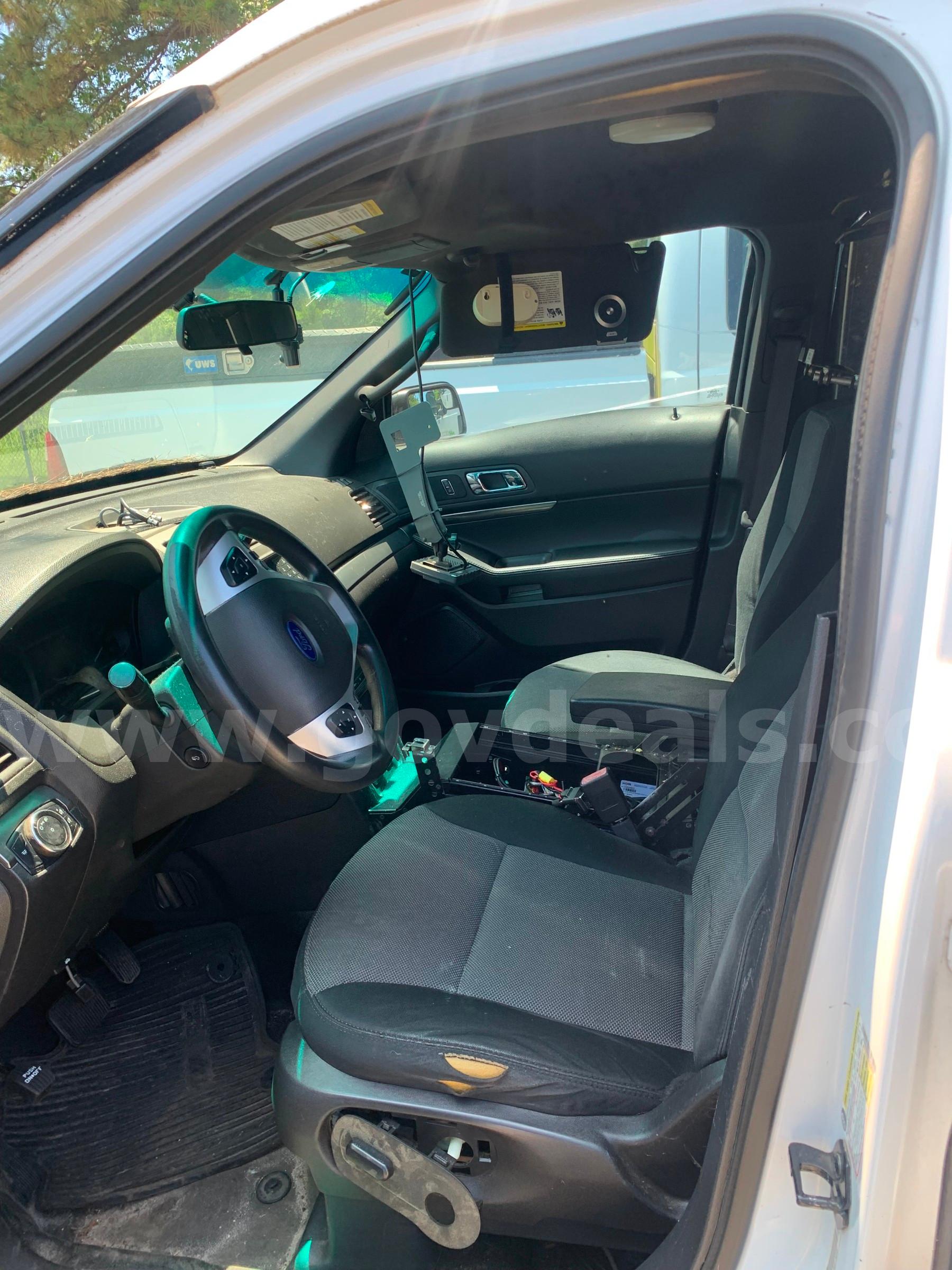 2015 Ford Explorer Ford Explorer Government Surplus Auction - Photo #5