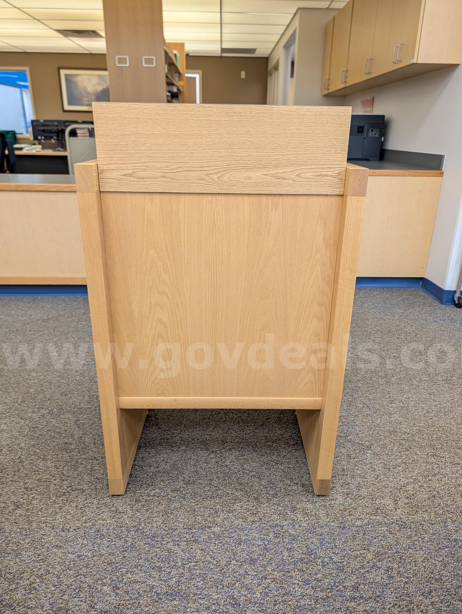 Wood Podium   Government Surplus Auction - Photo #5