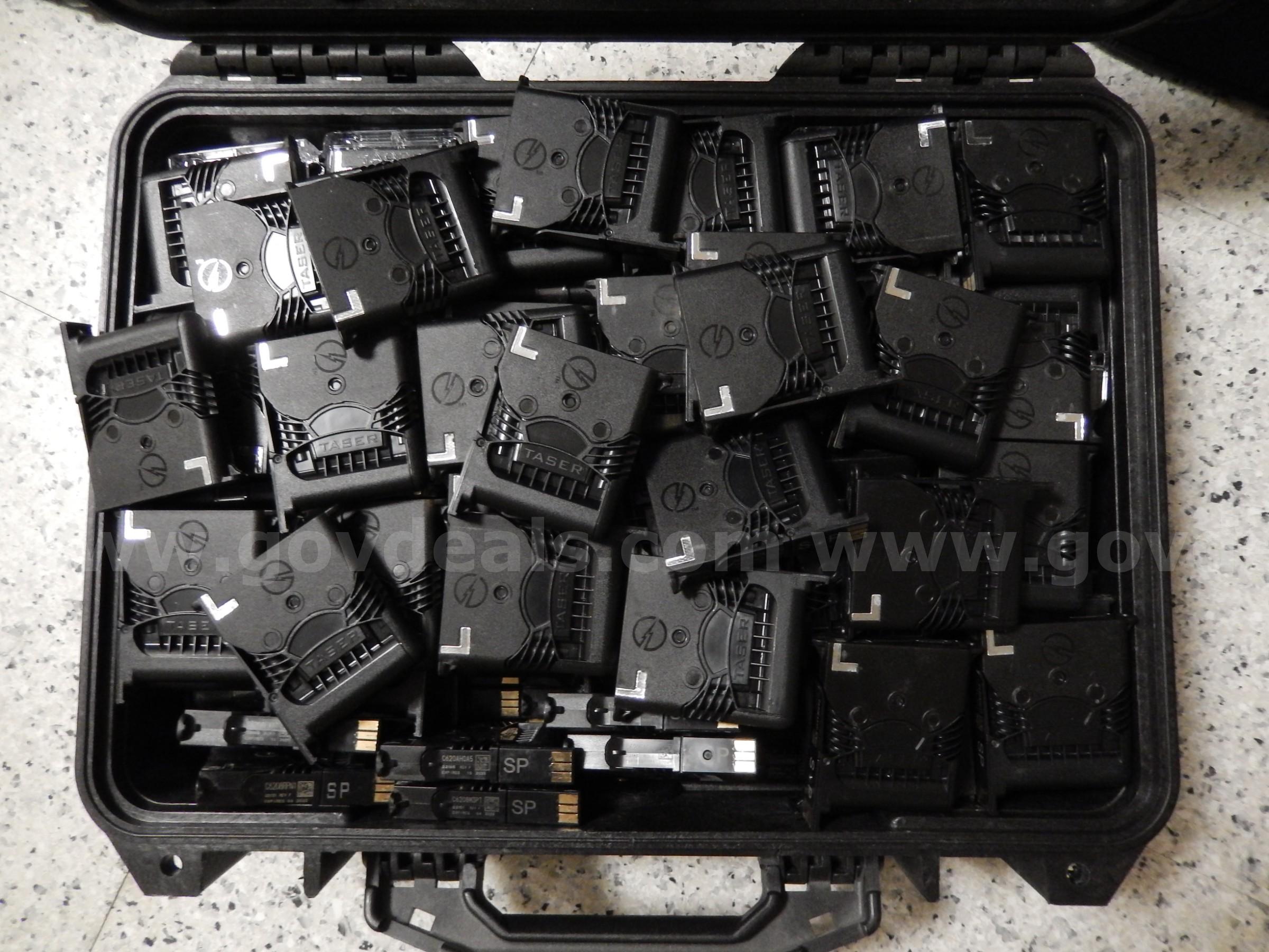 Lot of 15 Taser X2's w batteries Taser X2 Government Surplus Auction - Photo #5