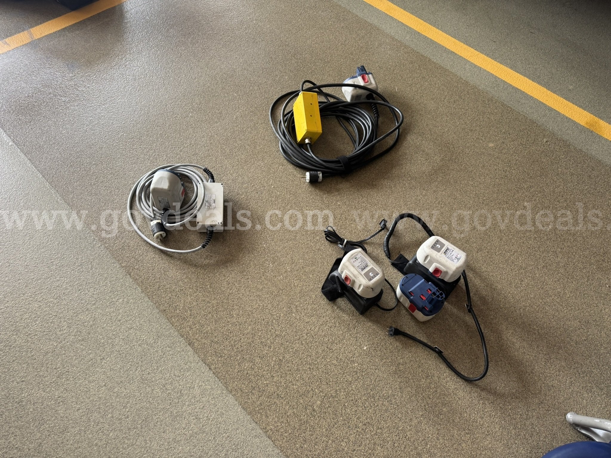 Hurst E-draulics Rescue Tool Lot Hurst E-Draulics Government Surplus Auction - Photo #2