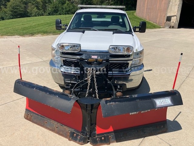 2013 Chevrolet Silverado 3500HD Work Truck Long Box 4WD Chevrolet Silverado 3500HD Government Surplus Auction - Photo #3