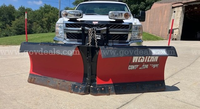 2013 Chevrolet Silverado 3500HD Work Truck Long Box 4WD Chevrolet Silverado 3500HD Government Surplus Auction - Photo #4