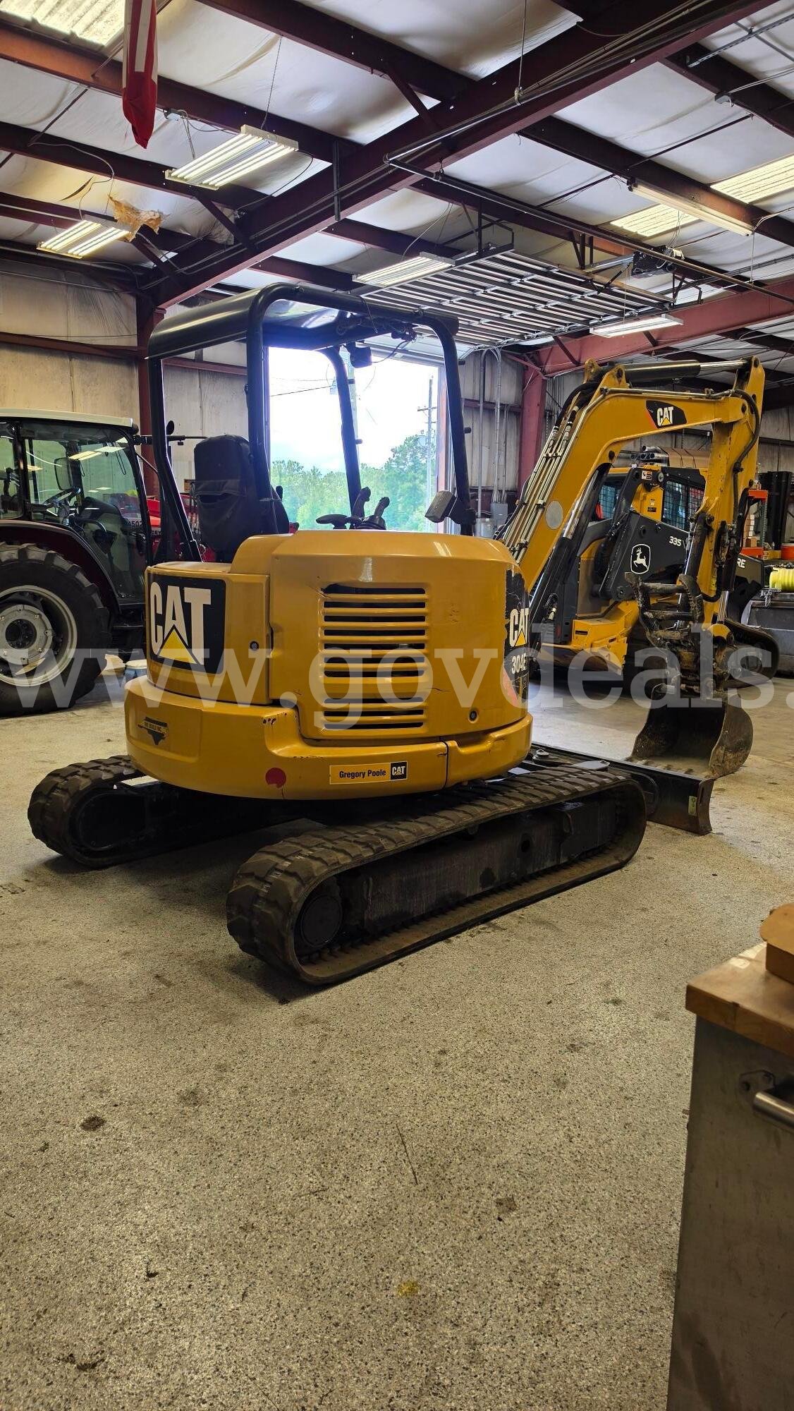 2015 Caterpillar Mini- Excavator Caterpillar 304E2 Government Surplus Auction - Photo #3