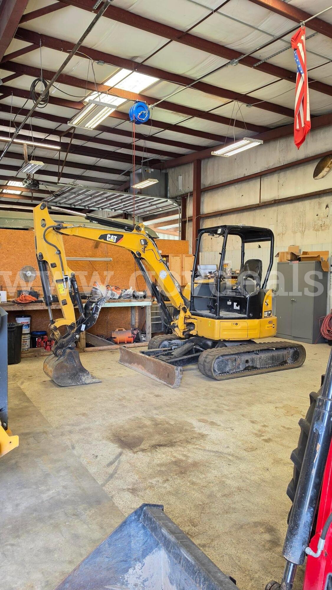 2015 Caterpillar Mini- Excavator Caterpillar 304E2 Government Surplus Auction - Photo #6