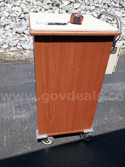 Rolling Medication Cart   Government Surplus Auction - Photo #4