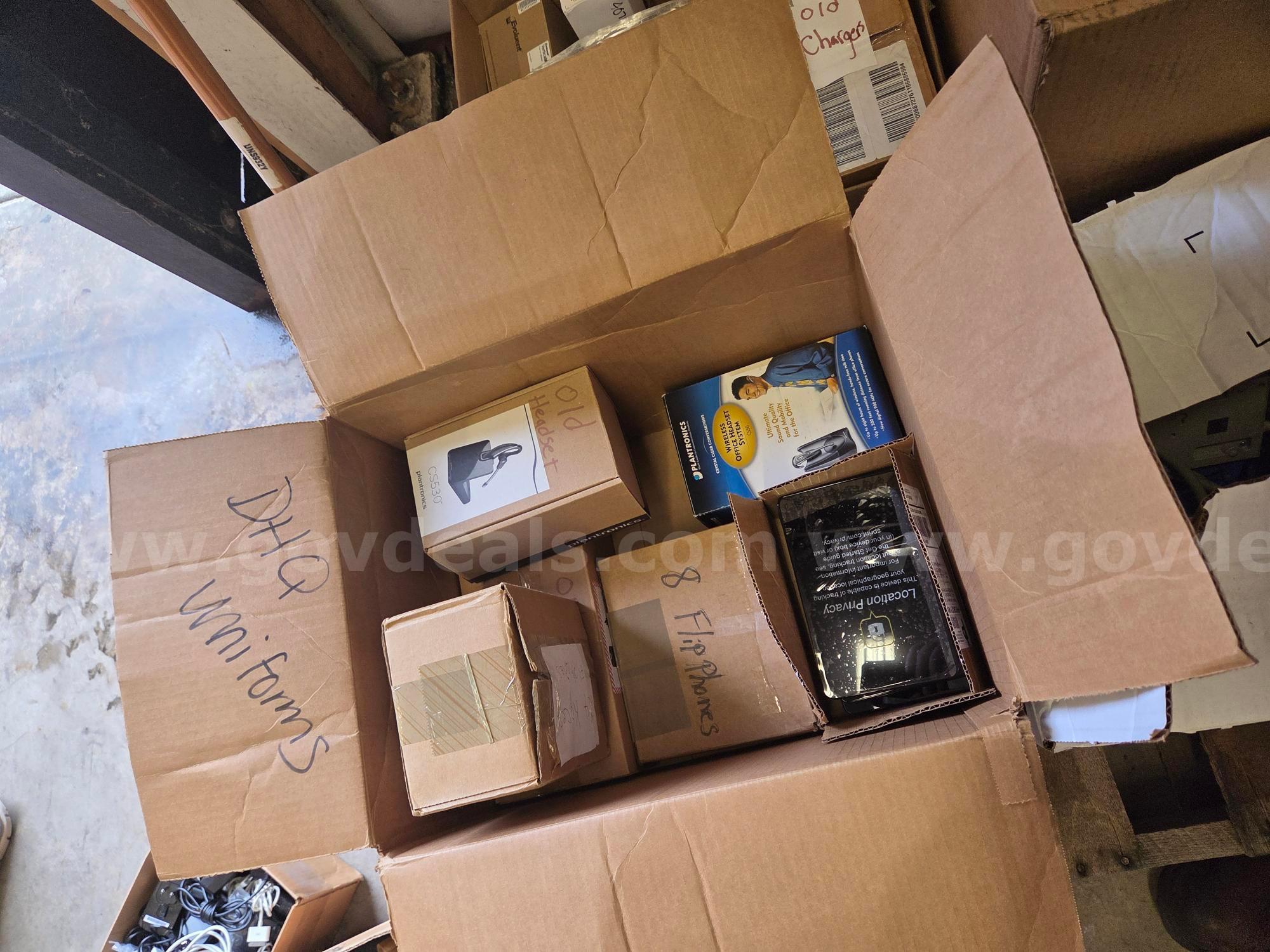 Miscellaneous Digital Cameras, Video Camera, New Satellite Phone Dodge Dakota Government Surplus Auction - Photo #5