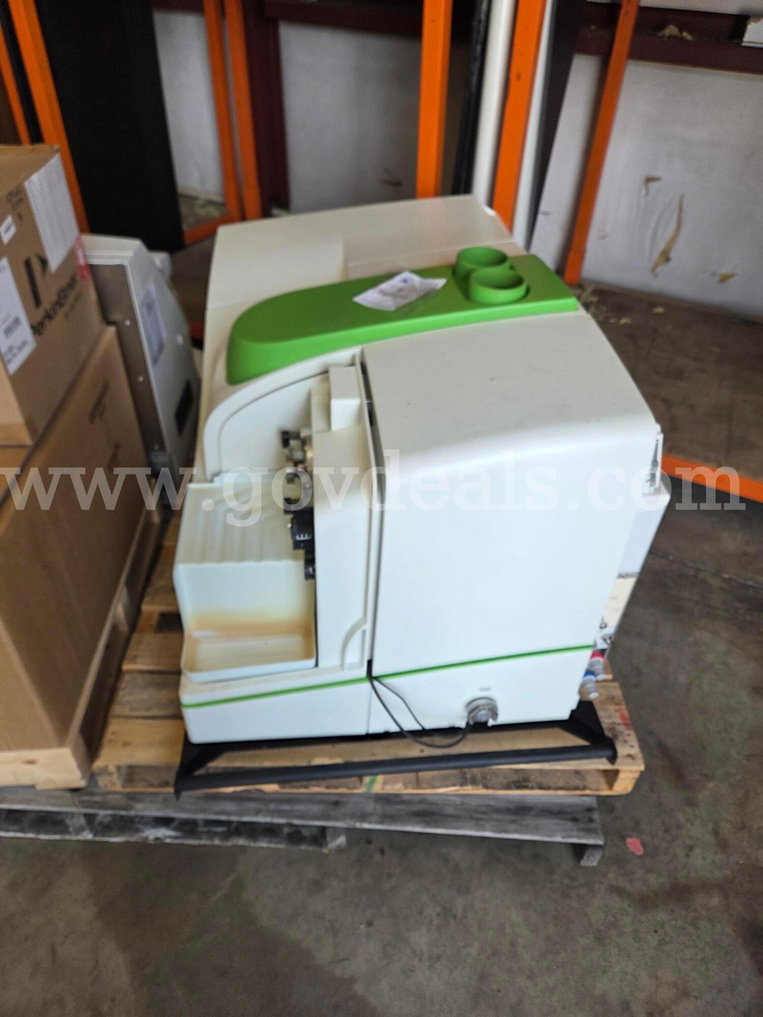 NEXION 300/350X ICP-MS, 2 CHANNEL QUAATRO 39 SYSTEM, TOTAL ORG CARBON AUTOANALYZER  300 Government Surplus Auction - Primary Photo