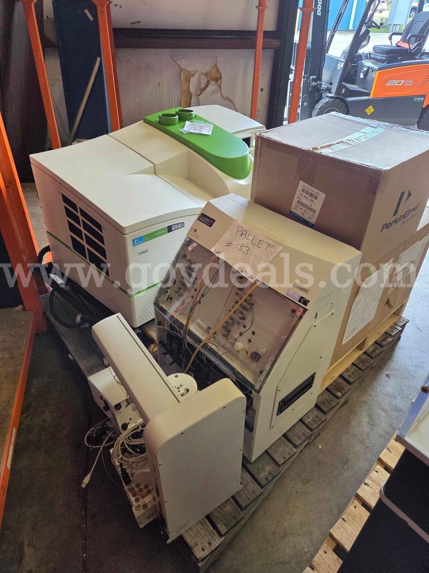 NEXION 300/350X ICP-MS, 2 CHANNEL QUAATRO 39 SYSTEM, TOTAL ORG CARBON AUTOANALYZER  300 Government Surplus Auction - Photo #5