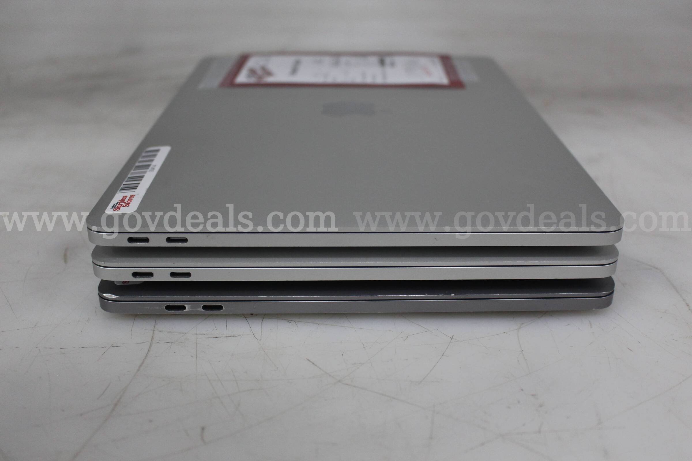 (3) 2017 Apple MacBook Pro Laptops Apple MacBook Pro Government Surplus Auction - Photo #2