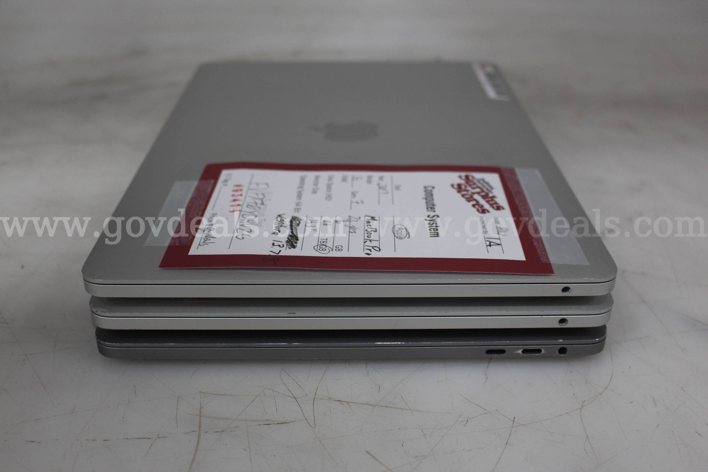 (3) 2017 Apple MacBook Pro Laptops Apple MacBook Pro Government Surplus Auction - Photo #4