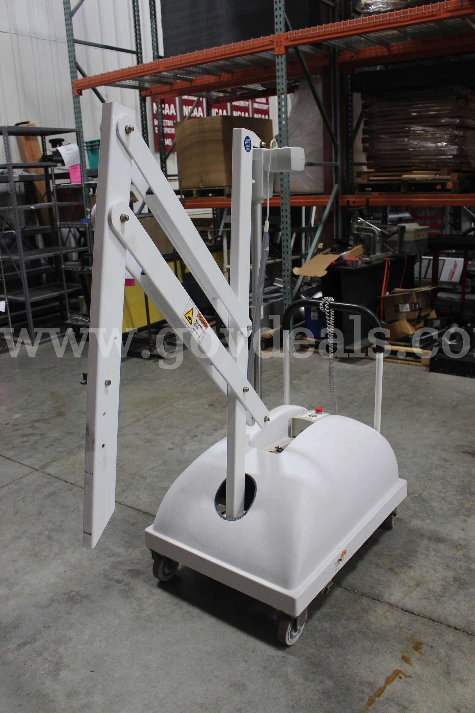 Portable Aquatic Patient Lift PAL 1000 SR Smith 1000 Government Surplus Auction - Photo #5
