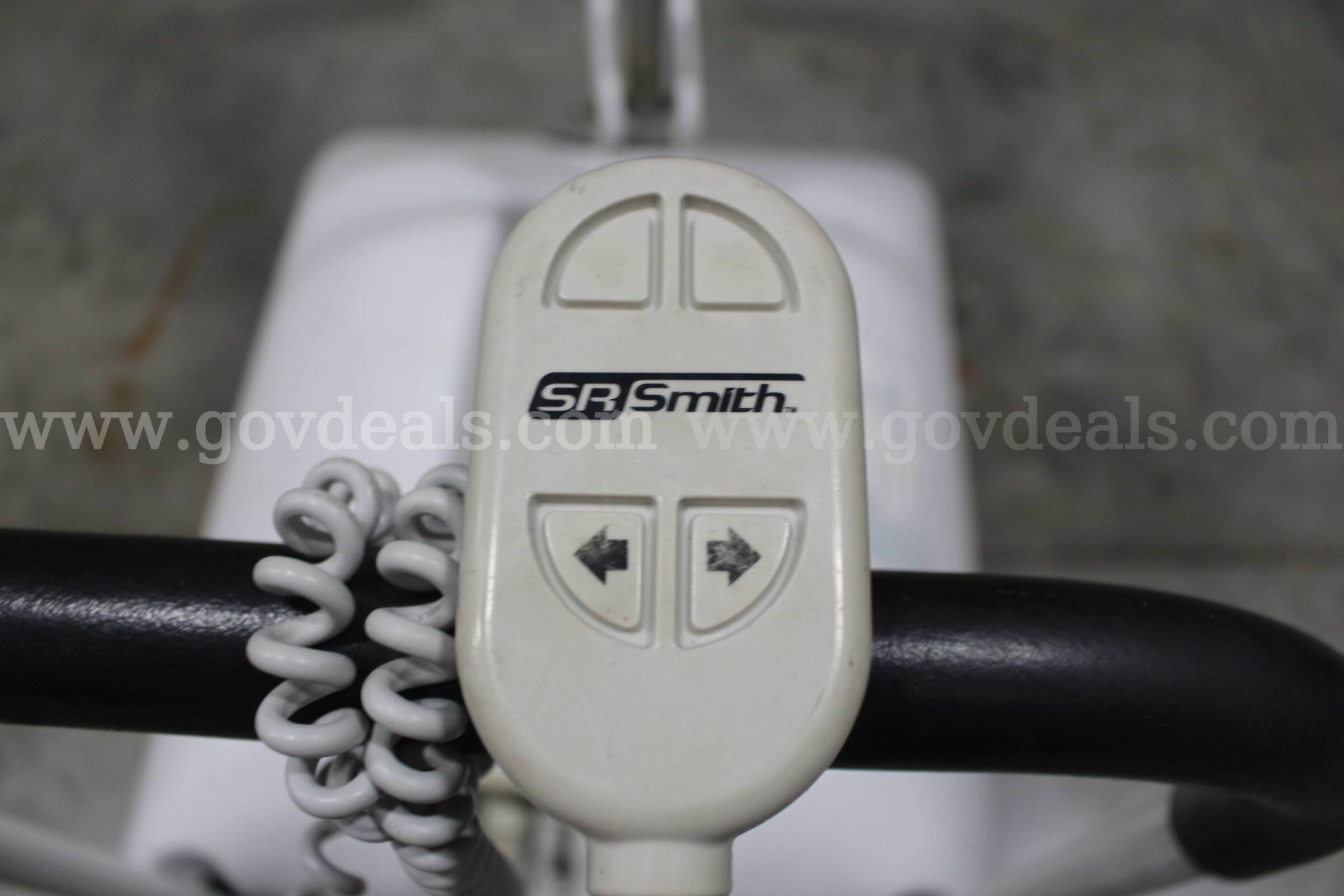 Portable Aquatic Patient Lift PAL 1000 SR Smith 1000 Government Surplus Auction - Photo #6
