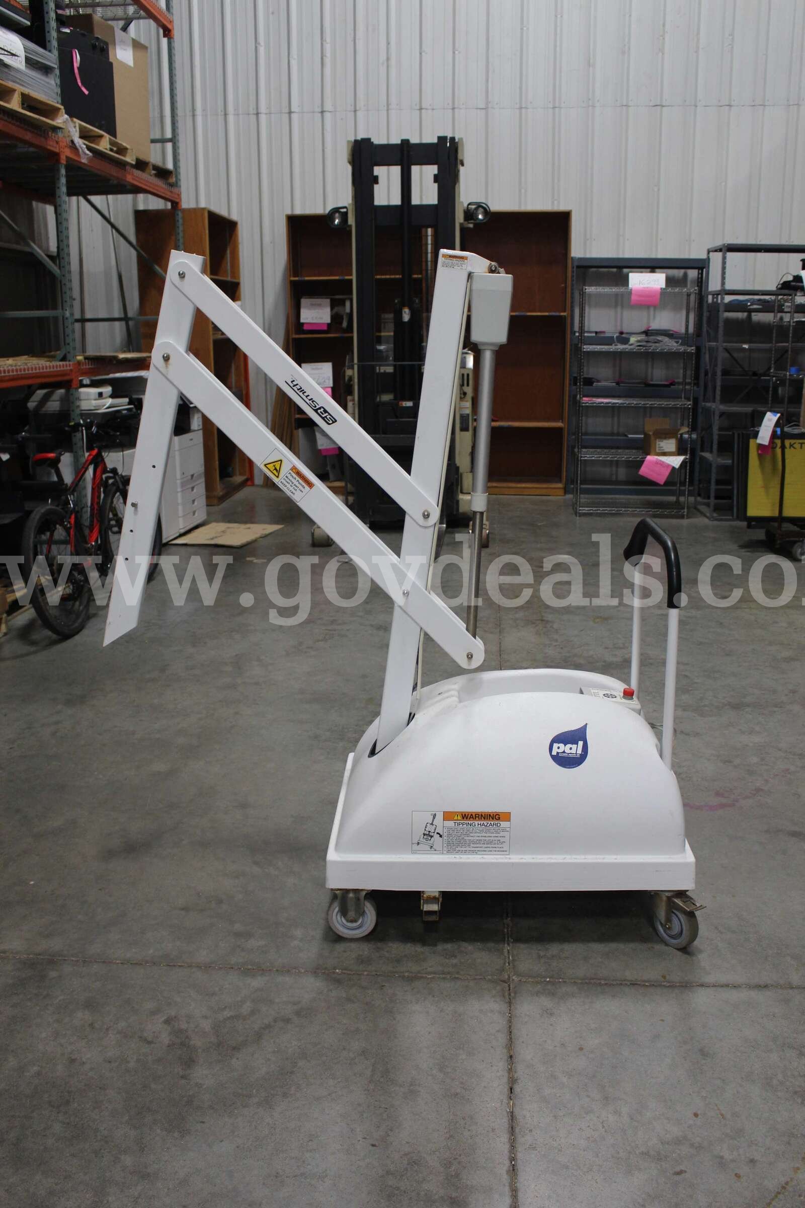 Portable Aquatic Patient Lift PAL 1000