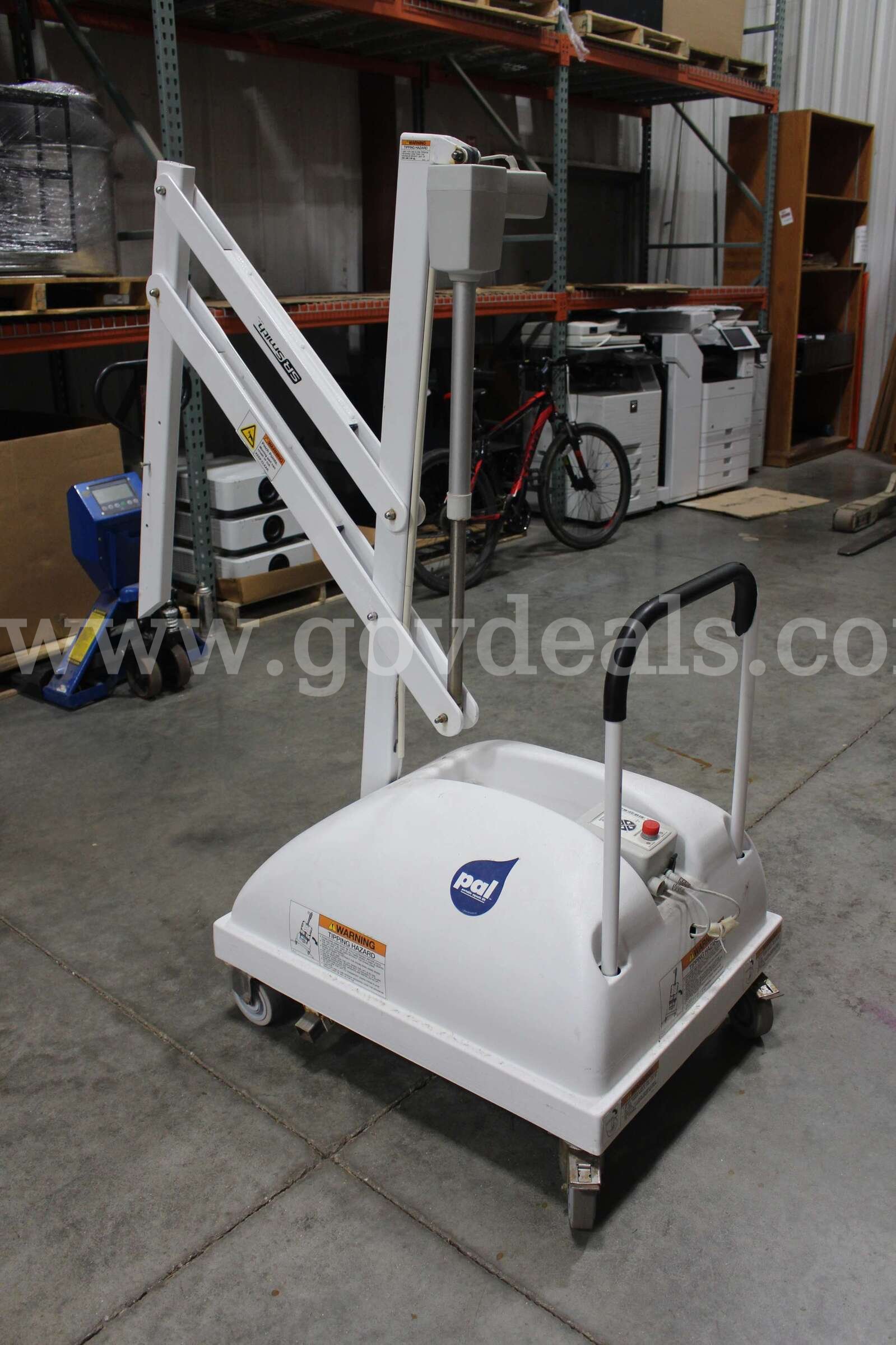 Portable Aquatic Patient Lift PAL 1000 SR Smith 1000 Government Surplus Auction - Photo #2