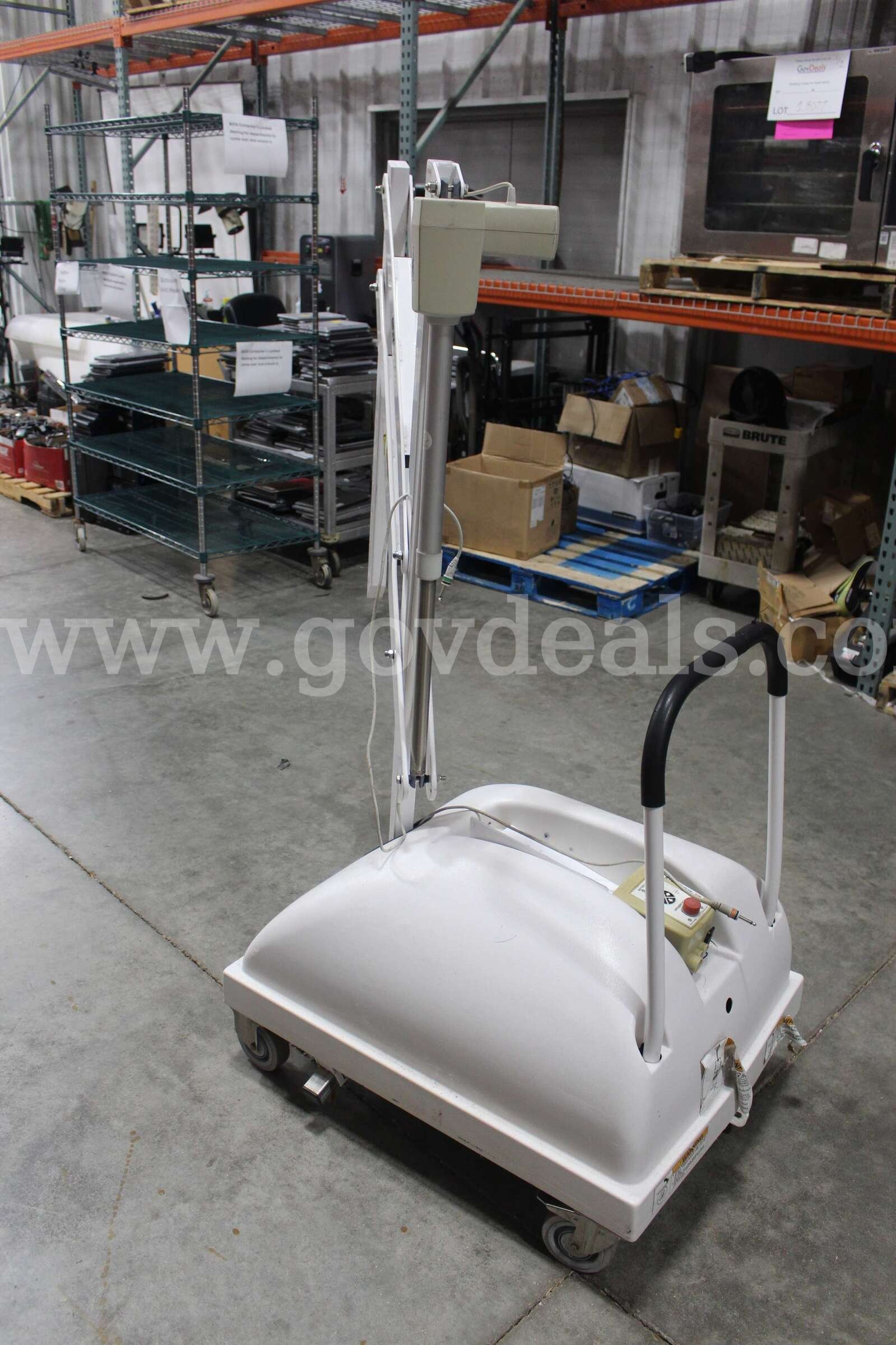 Portable Aquatic Patient Lift PAL 1000 SR Smith 1000 Government Surplus Auction - Photo #2