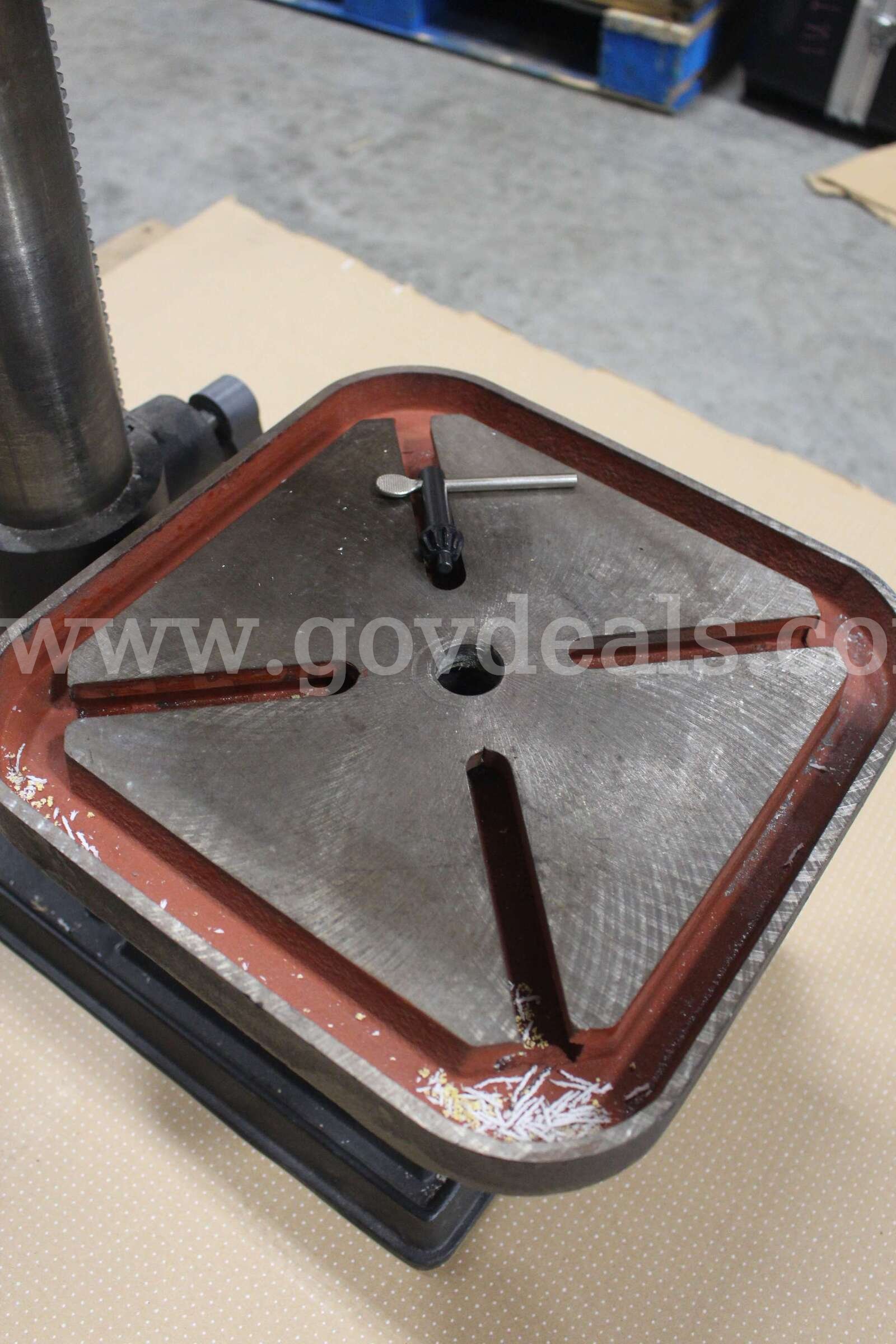 (1) Dayton 5-Speed 16" Drill Press Dayton 5Z146C Government Surplus Auction - Photo #5
