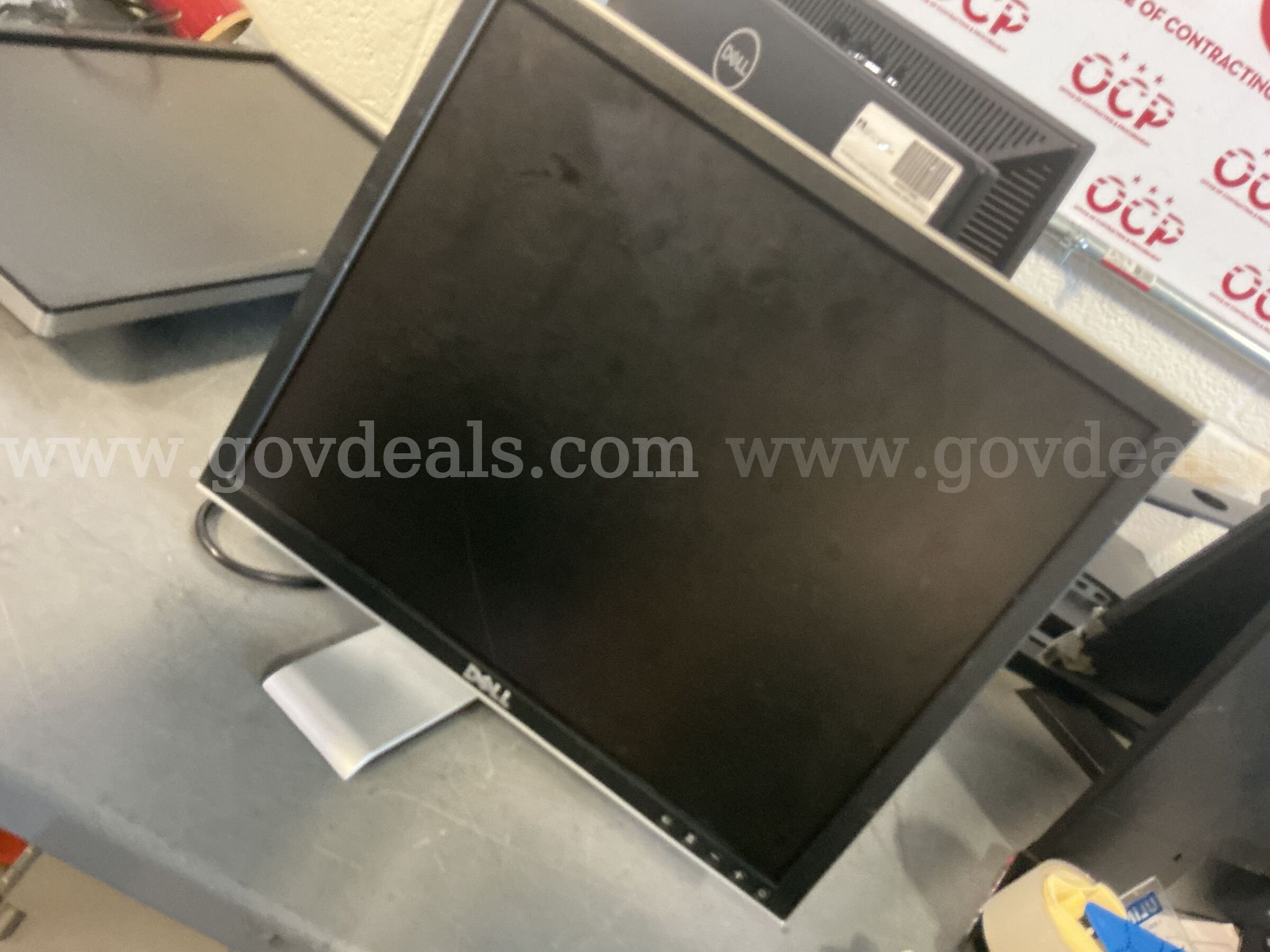 COMPUTER MONITORS - 10 UNITS (NON WORKING) SEE PHOTOS VARIOUS/SEE PHOTOS Government Surplus Auction - Photo #2