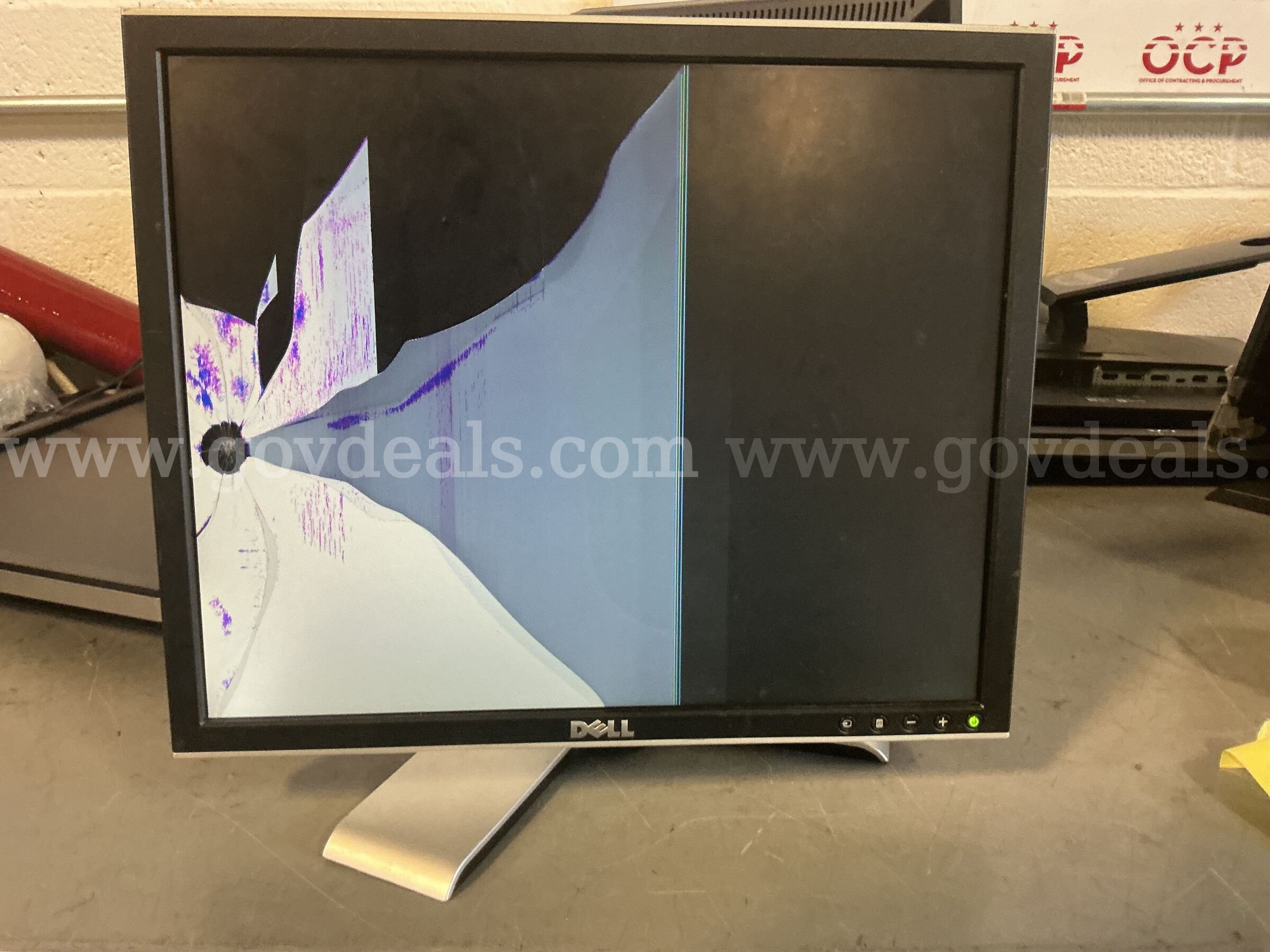 COMPUTER MONITORS - 10 UNITS (NON WORKING) SEE PHOTOS VARIOUS/SEE PHOTOS Government Surplus Auction - Photo #3
