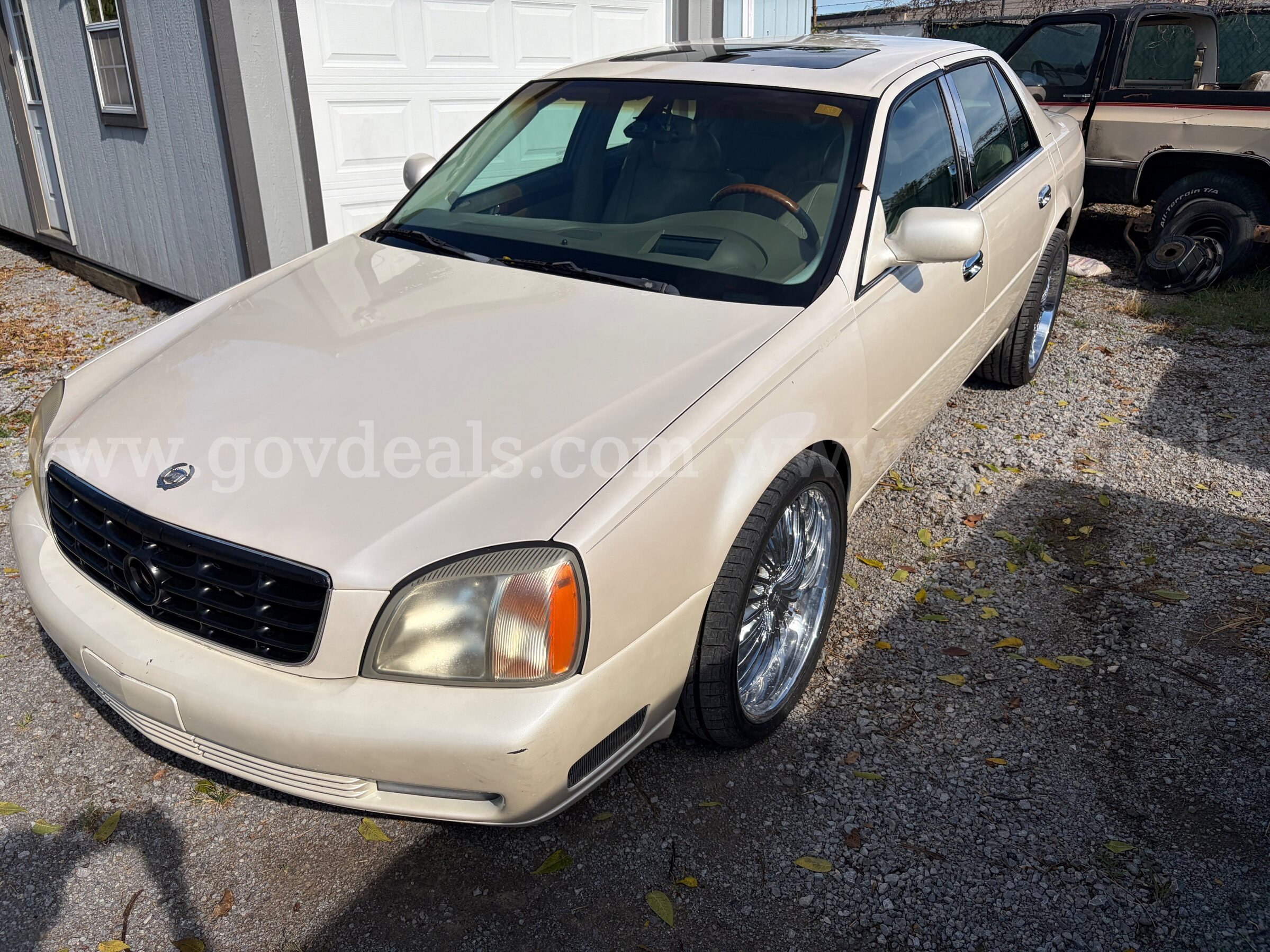 2001 Cadillac Deville Cadillac Deville Government Surplus Auction - Photo #2