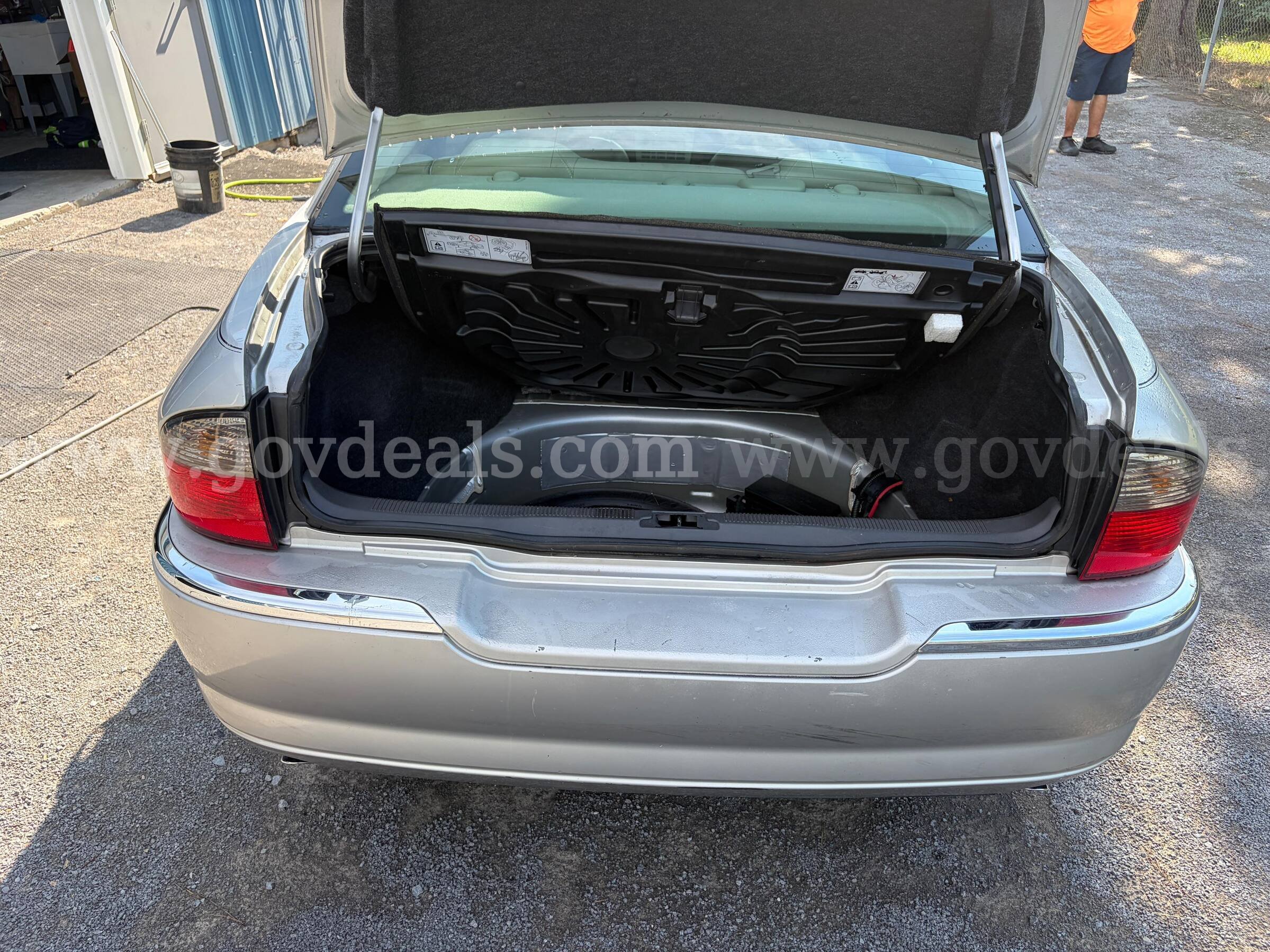 2004 Lincoln LS Lincoln LS Government Surplus Auction - Photo #4