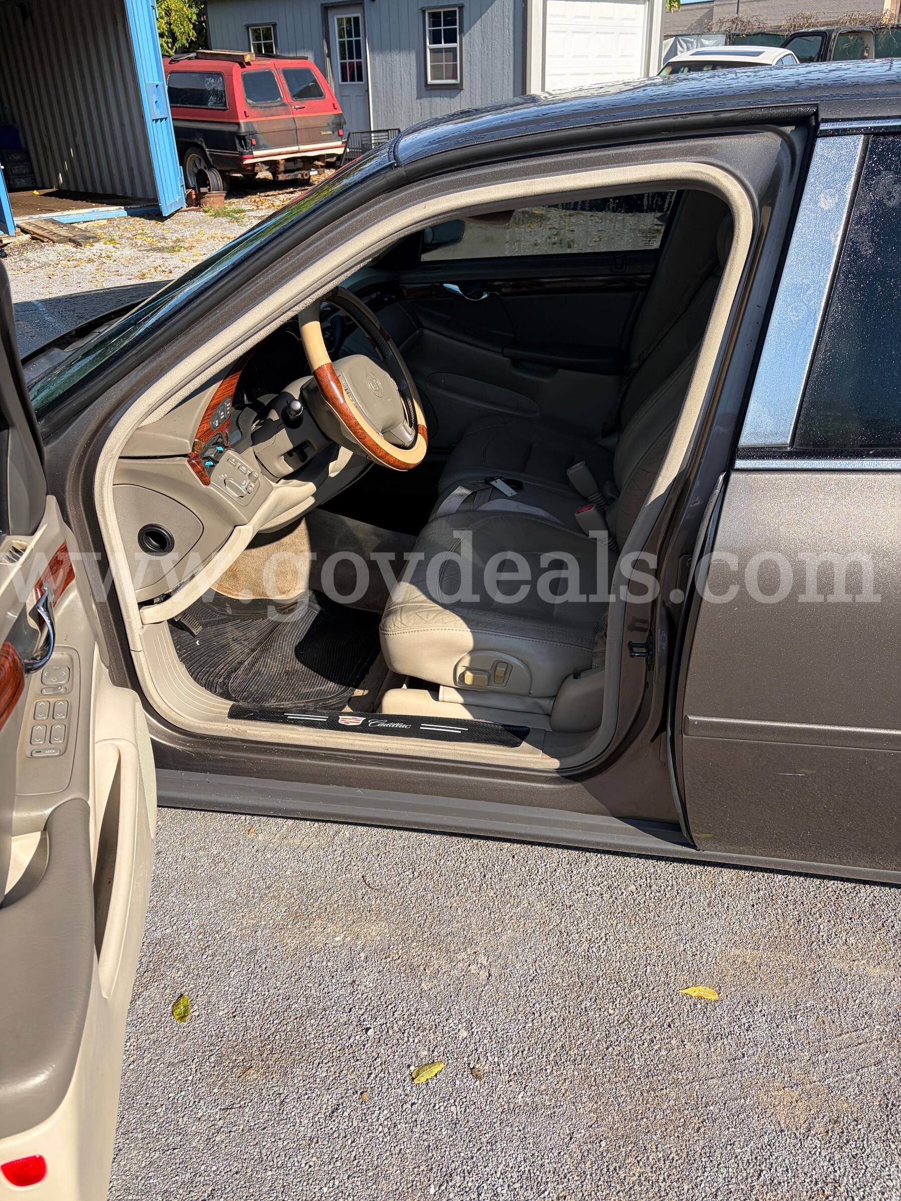 2003 Cadillac Deville Cadillac Deville Government Surplus Auction - Photo #4