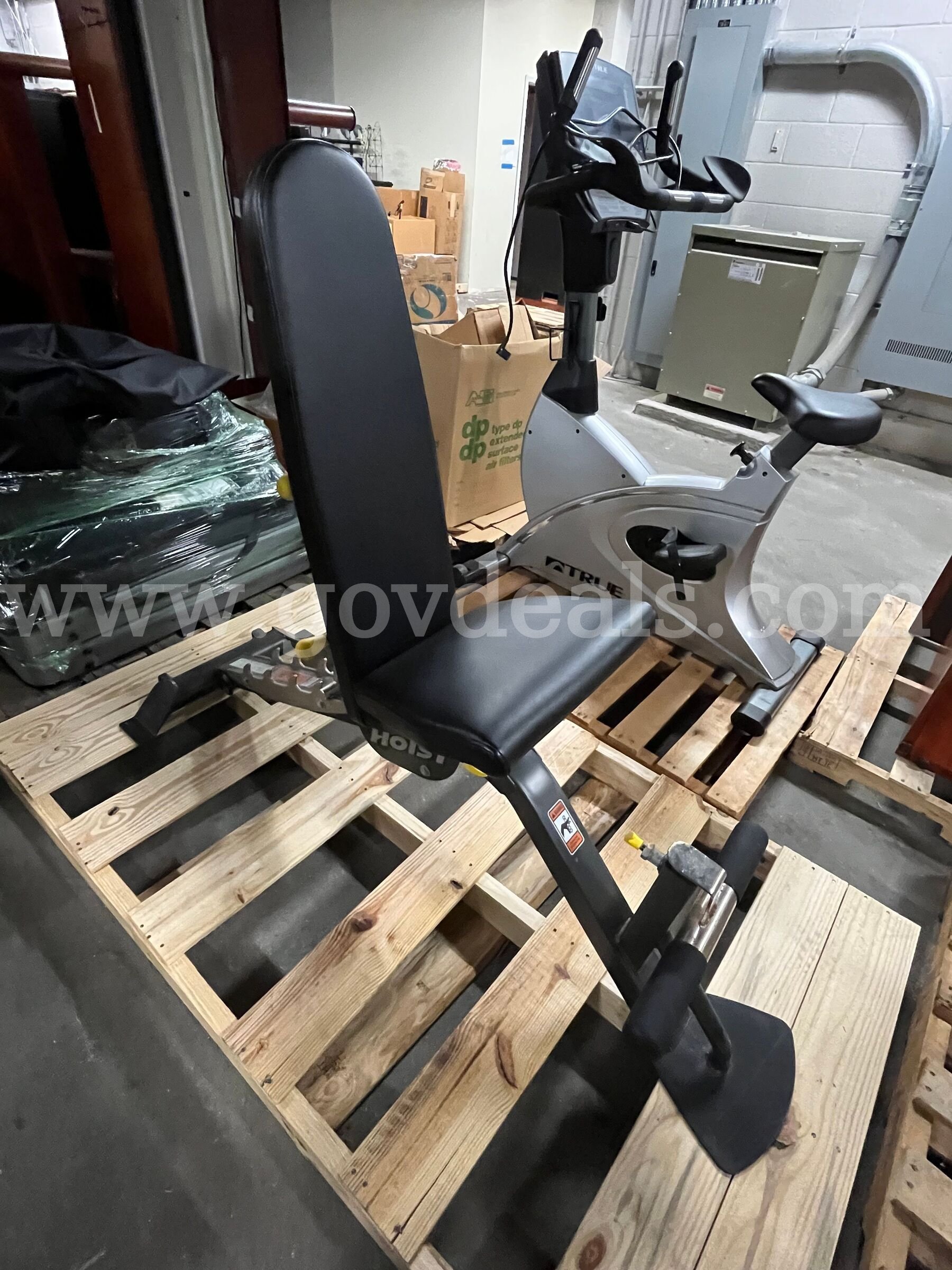 True Fitness Treadmill, Cross Trainer, Upright Bike, Bench with Dumbbells and Dumbbell Rack - Great Condition True Fitness  Government Surplus Auction - Photo #4