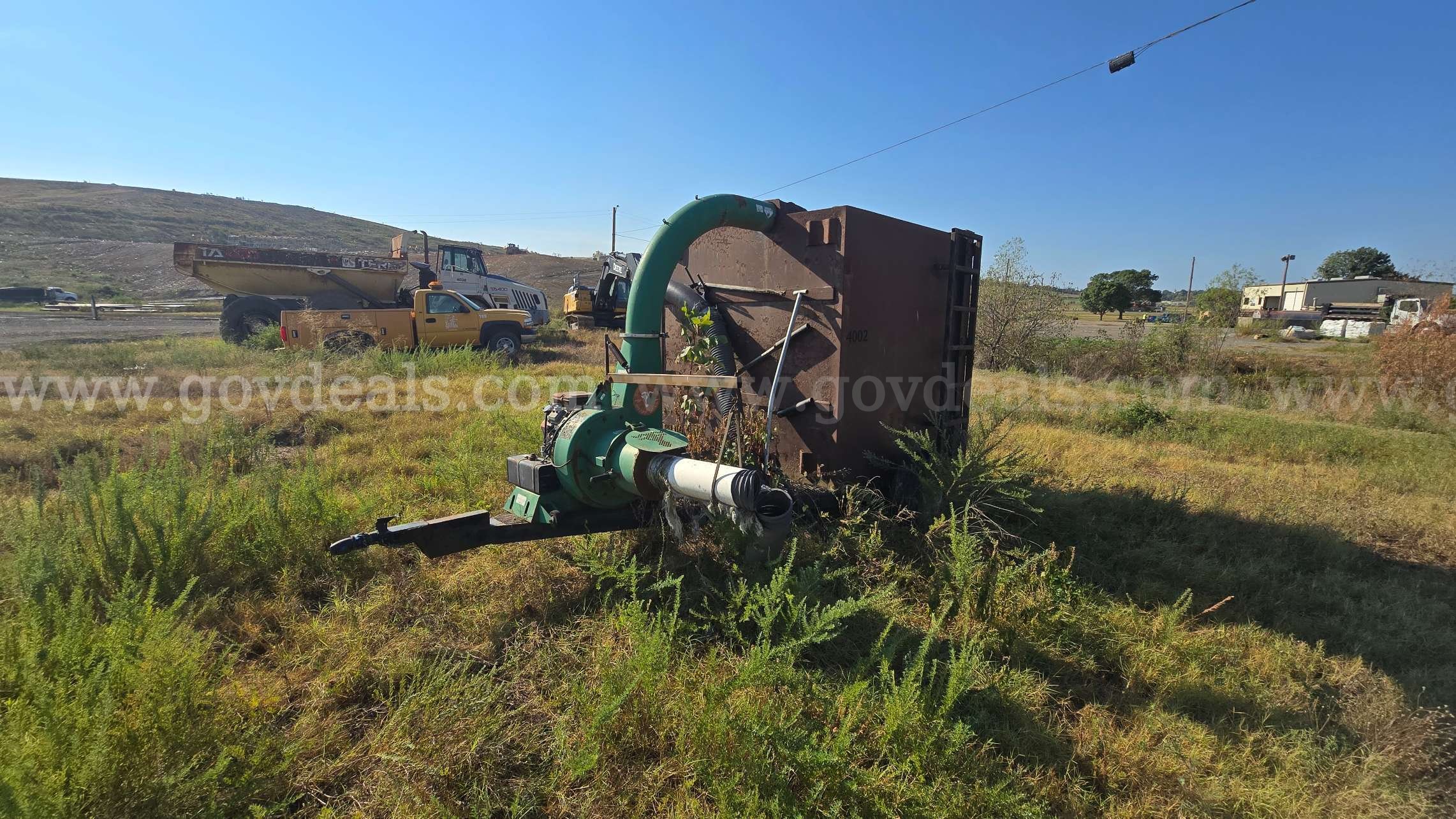 Billy Goat Commercial-Duty Leaf & Debris Vacuum Billy Goat  Government Surplus Auction - Photo #3