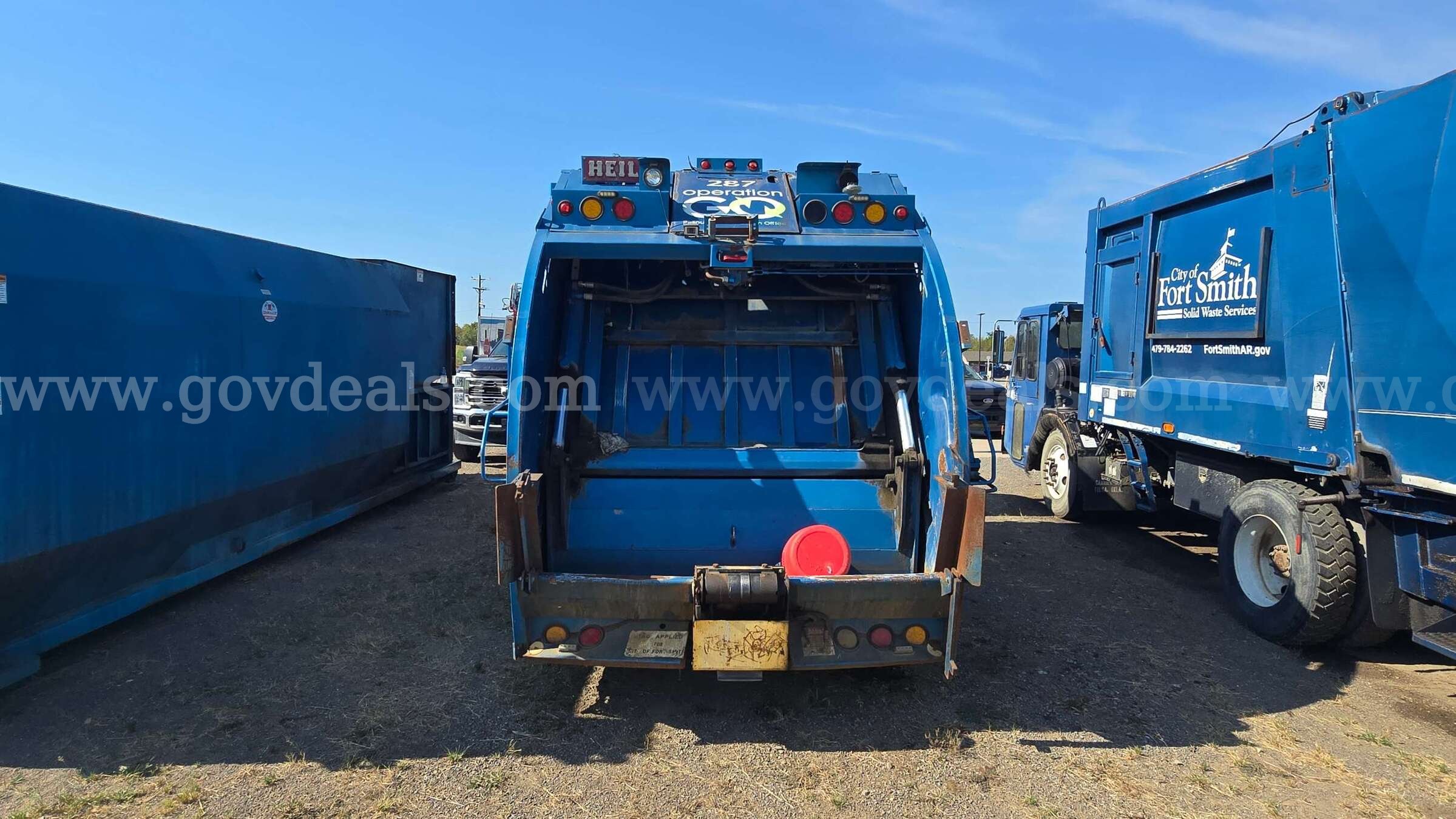 2012 Hino 268 Rear Loader Garbage Truck Hino 268 Government Surplus Auction - Photo #4