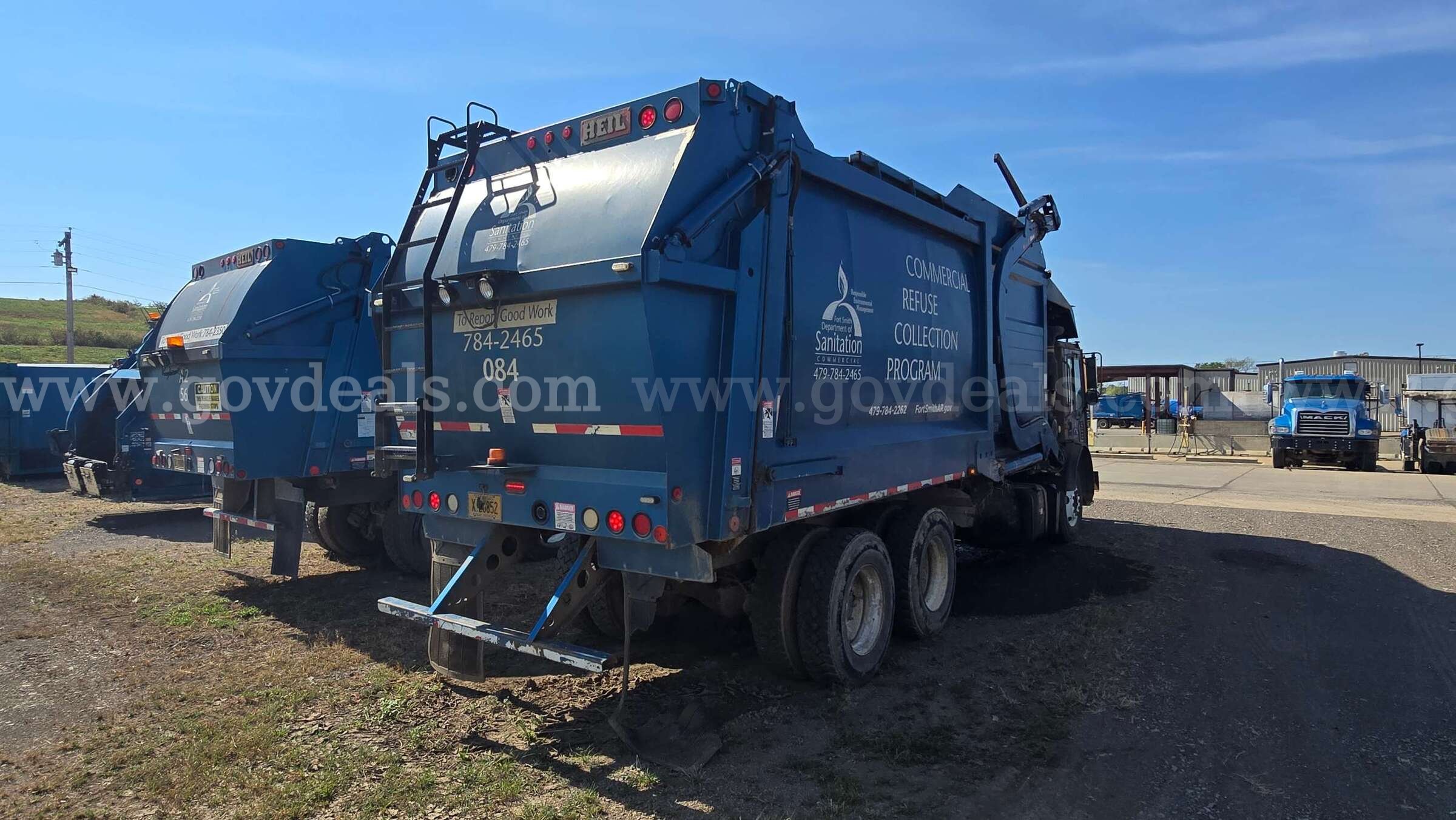 2013 Mack MRU600 Heil Front Loader Garbage Truck Mack MRU600 Government Surplus Auction - Photo #5
