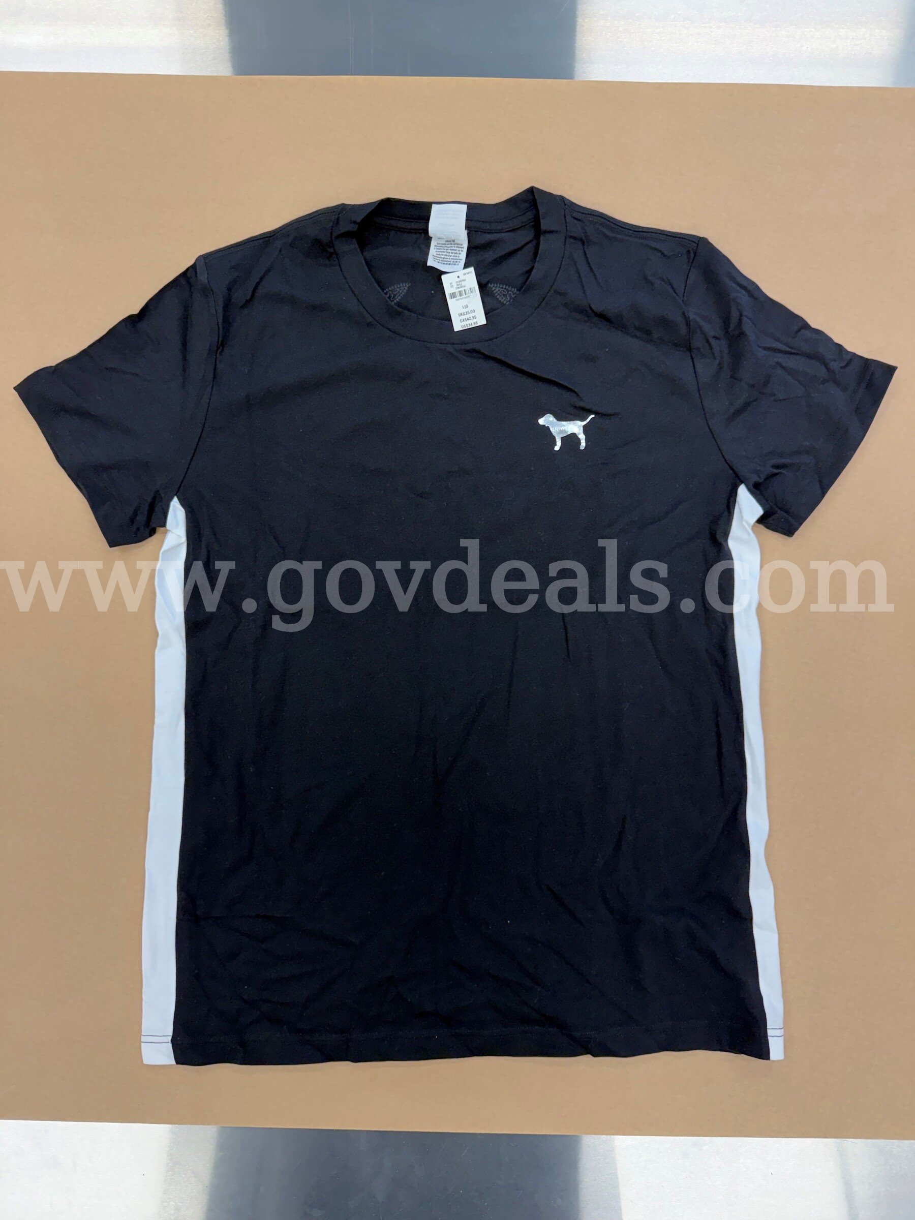 Assorted PINK & NIKE Women's Clothing - Size LG   Government Surplus Auction - Photo #2
