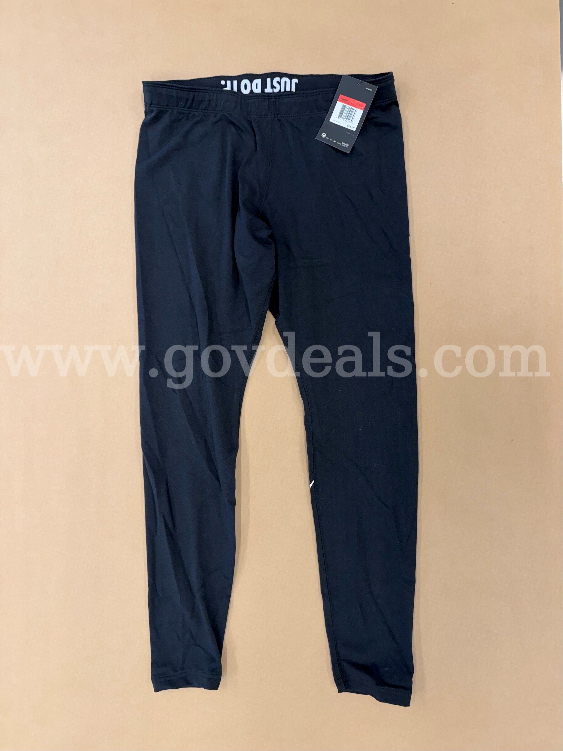 Assorted PINK & NIKE Women's Clothing - Size LG   Government Surplus Auction - Photo #5