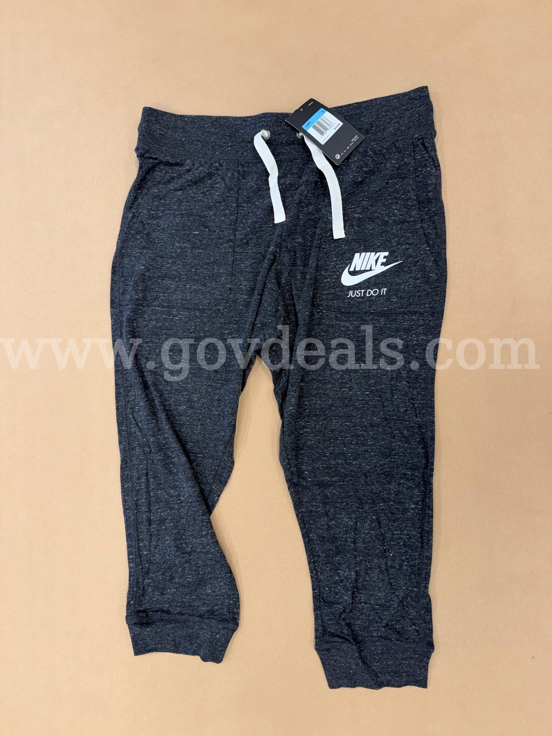 Assorted PINK & NIKE Women's Clothing - Size M   Government Surplus Auction - Photo #3
