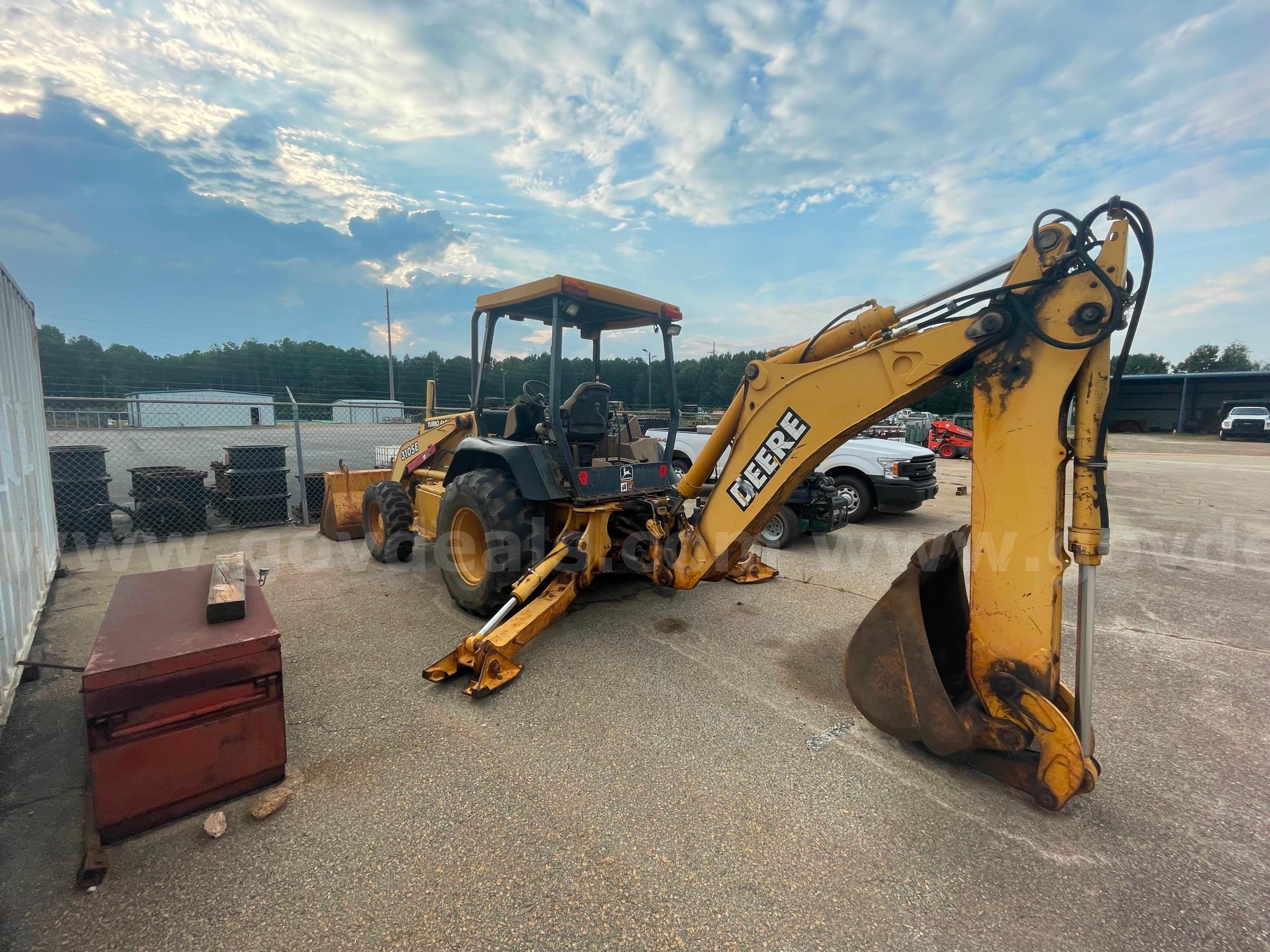 1999 John Deere 310SE John Deere 310SE Government Surplus Auction - Photo #2