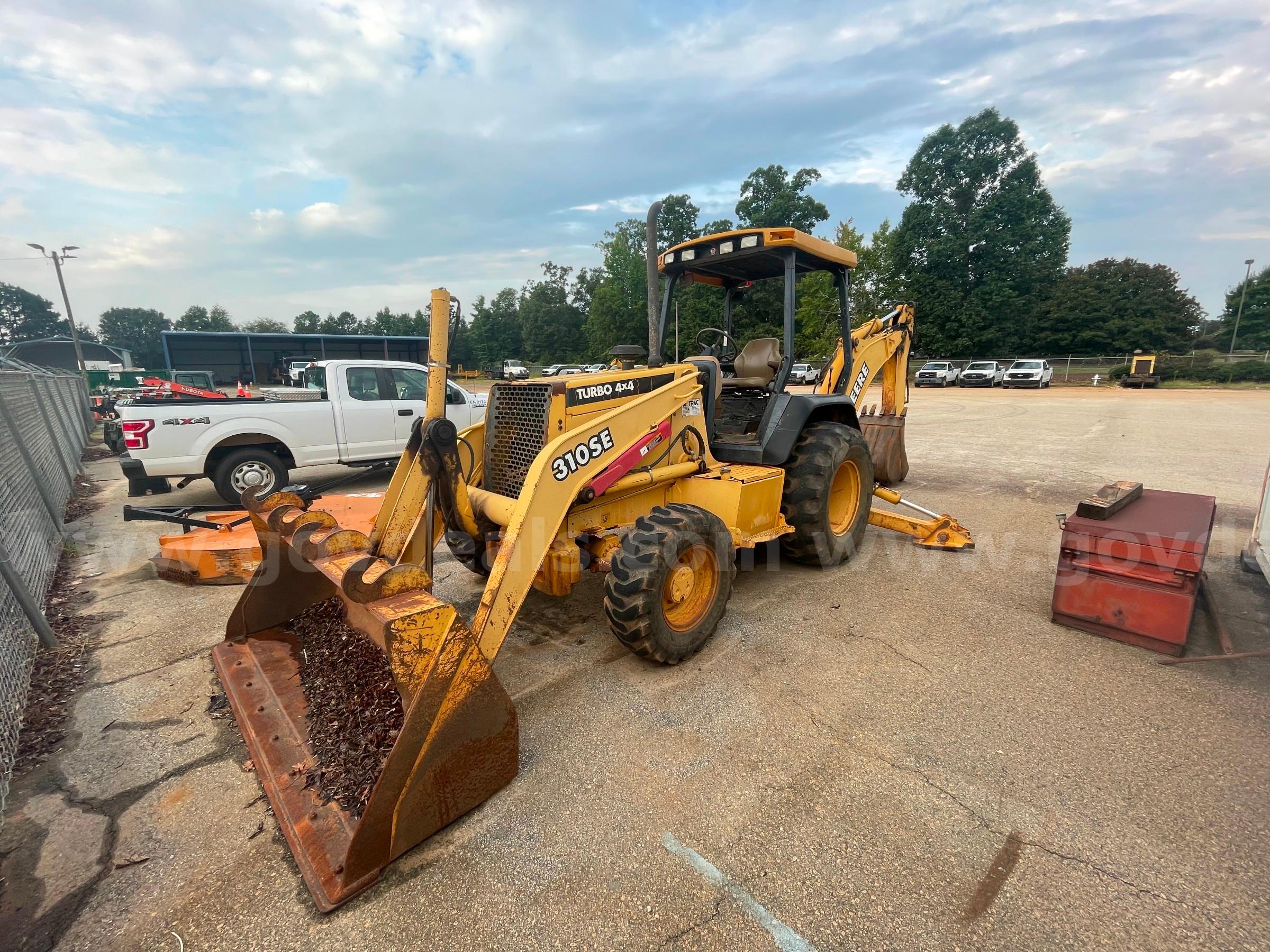 1999 John Deere 310SE John Deere 310SE Government Surplus Auction - Photo #3