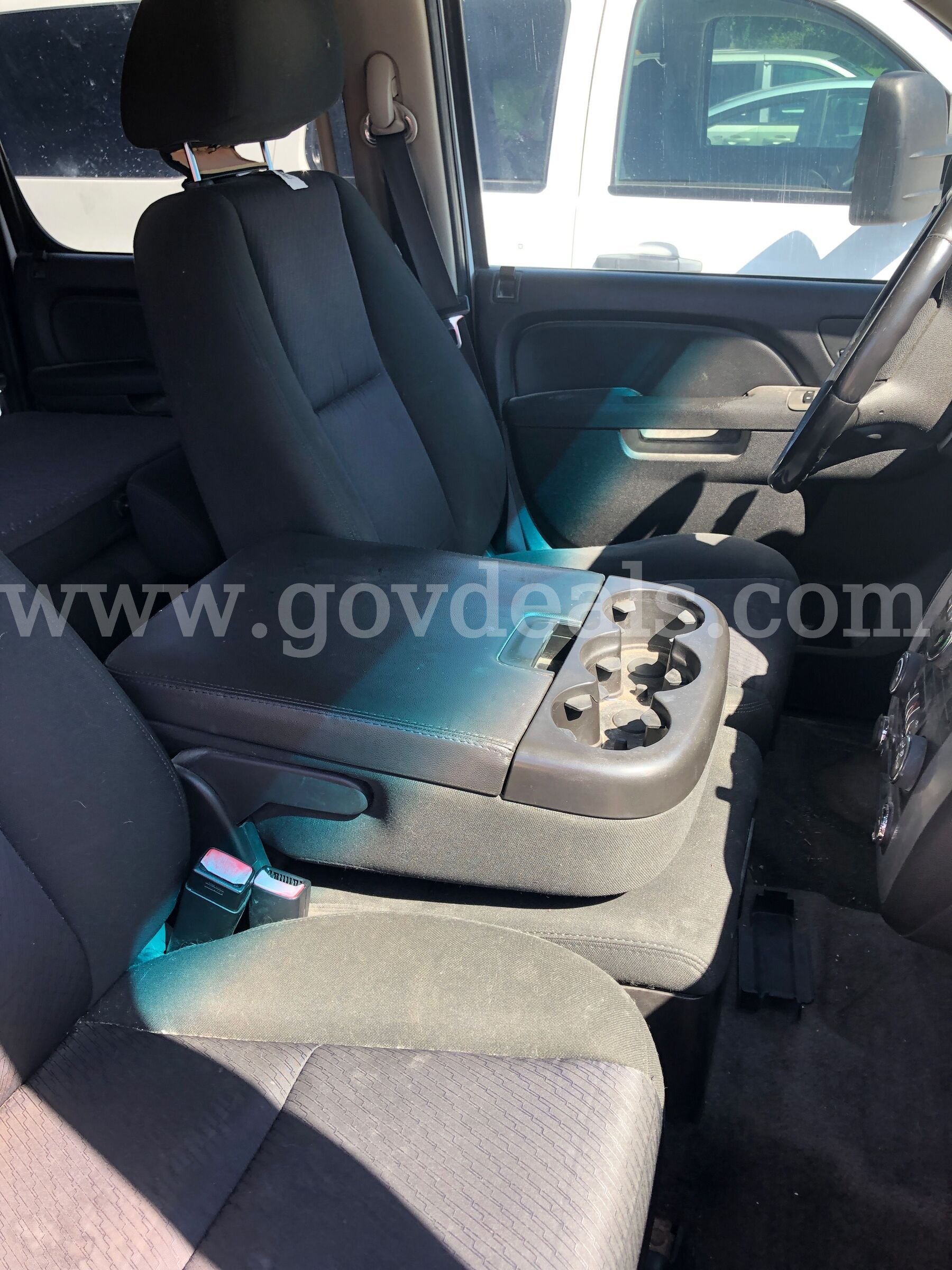 Chevy Suburban, #30 Chevrolet Suburban Government Surplus Auction - Photo #3