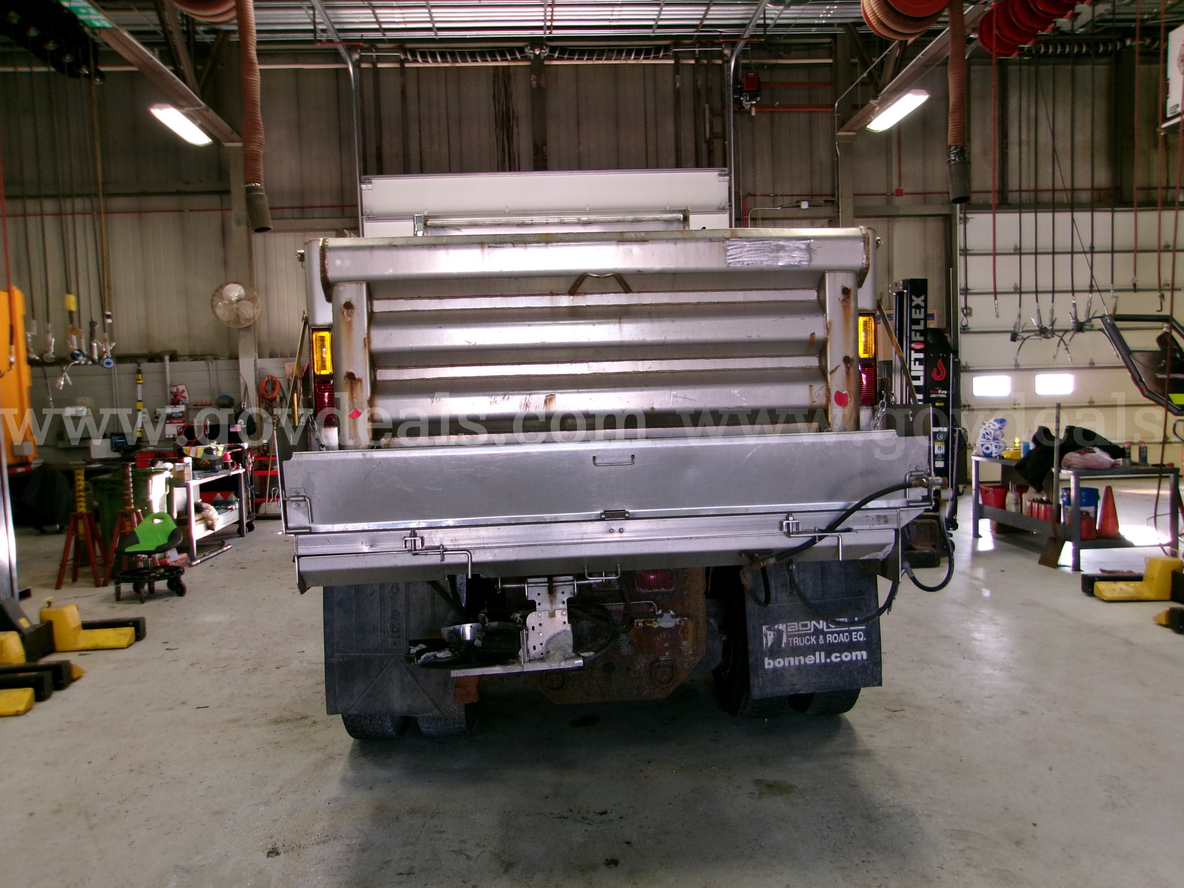 2013 International 7400 International 7400 Government Surplus Auction - Photo #2