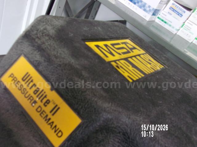 Lot of (4) Outdated MSA Ultralite II Air Mask Units. MSA Ultralite II Government Surplus Auction - Photo #5