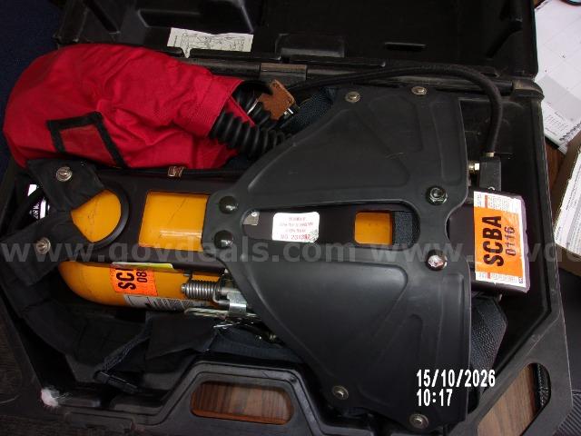 Lot of (4) Outdated MSA Ultralite II Air Mask Units. MSA Ultralite II Government Surplus Auction - Photo #6