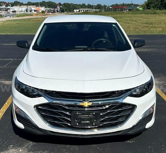 2020 Chevrolet Malibu, 105152 Miles.