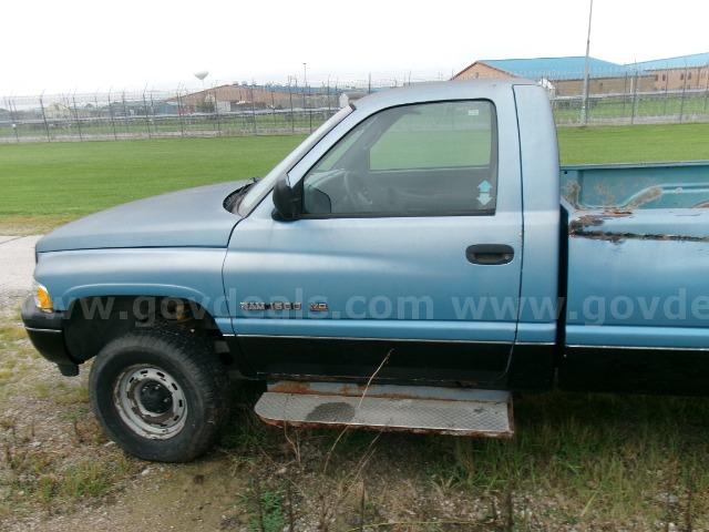 1996 Dodge Ram 1500 4WD, 106411 Miles. DODGE Ram 1500 Government Surplus Auction - Photo #2