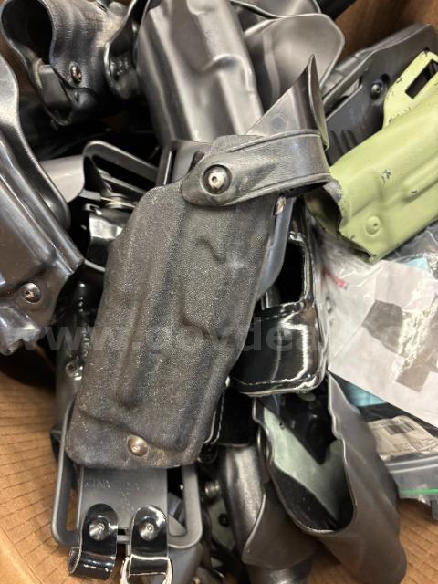 Lot of (100) Safariland Glock Holsters.  100 Government Surplus Auction - Photo #2