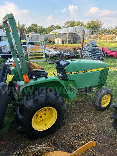 Tractor John Deere 770 Government Surplus Auction - Photo #3