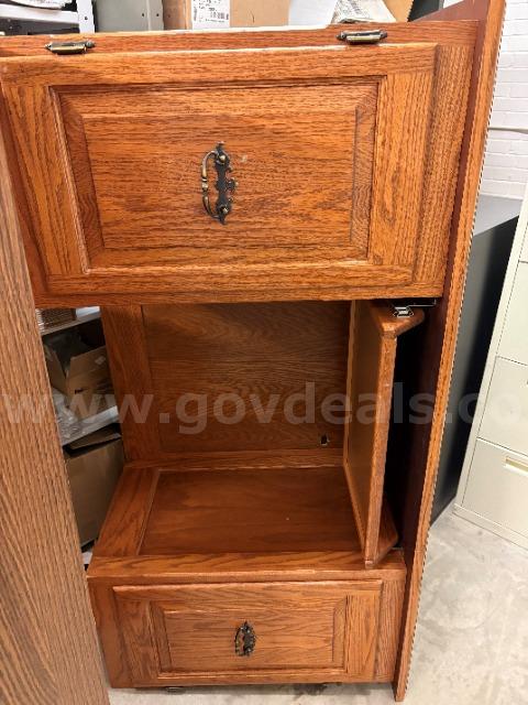 Office Furniture Lot   Government Surplus Auction - Photo #5