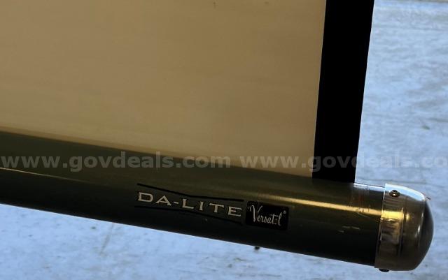 Da-Lite Projection Screen