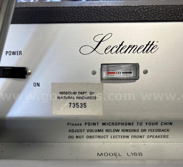 Lot of (1) Microphone Lecternette Podium by Claridge   Government Surplus Auction - Photo #4