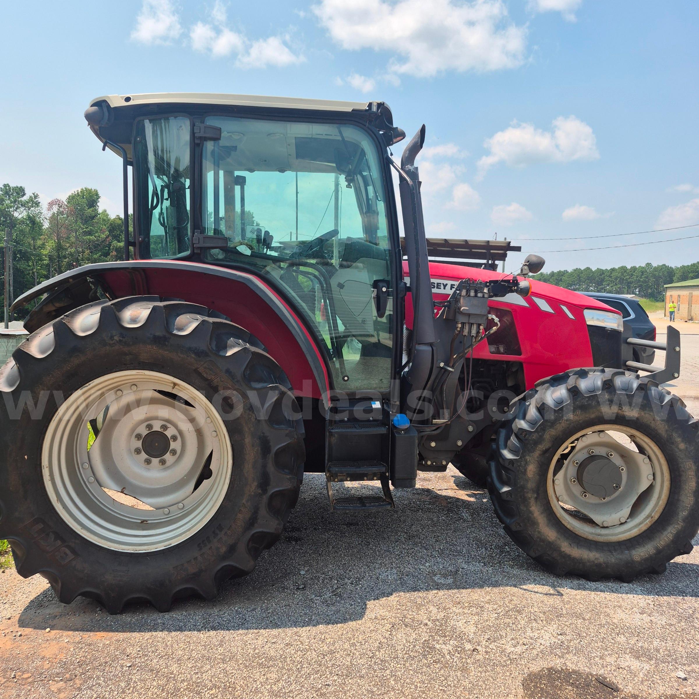 2019 MASSEY FERGUSON 6713 MASSEY fERGUSON 6713 Government Surplus Auction - Photo #3