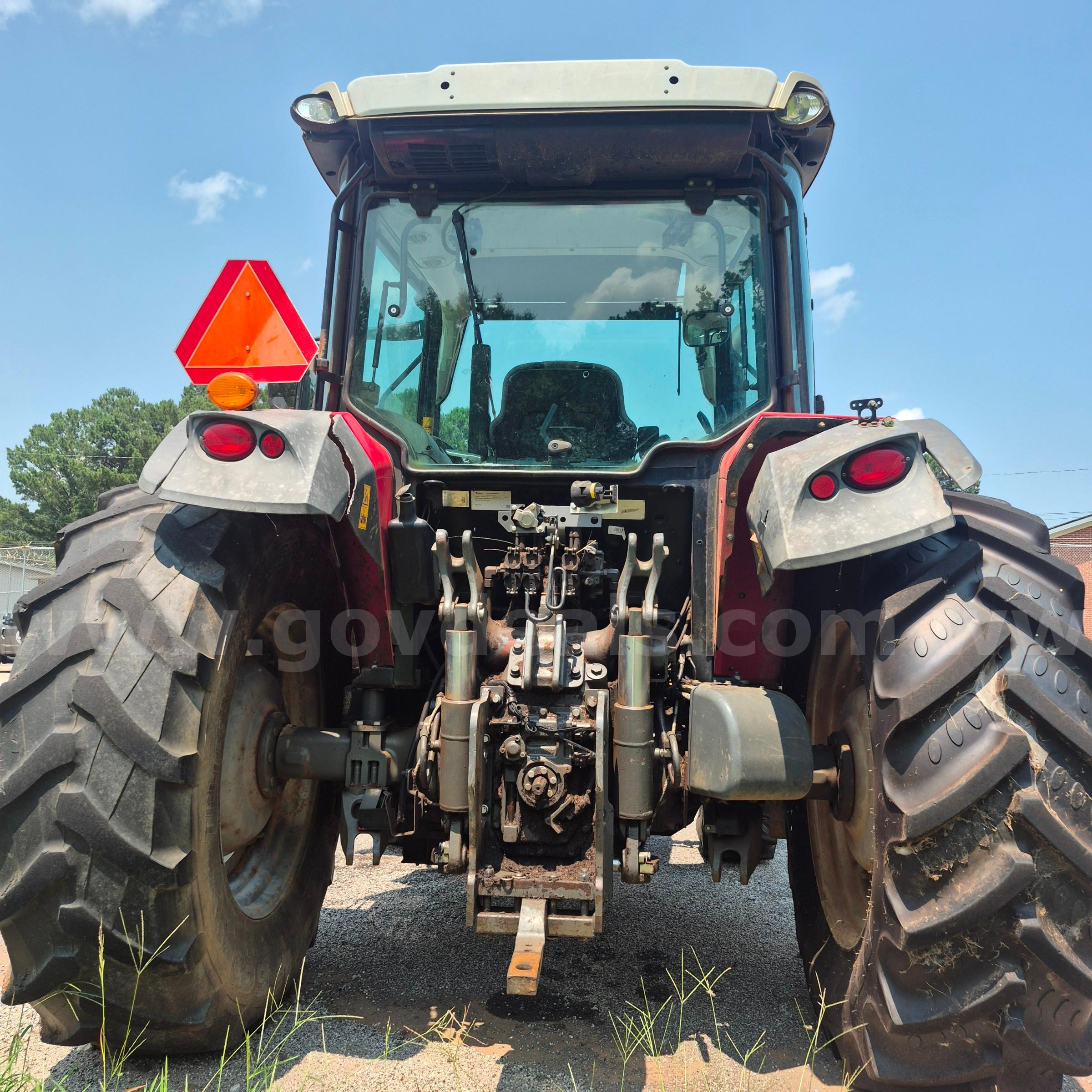 2019 MASSEY FERGUSON 6713 MASSEY fERGUSON 6713 Government Surplus Auction - Photo #4