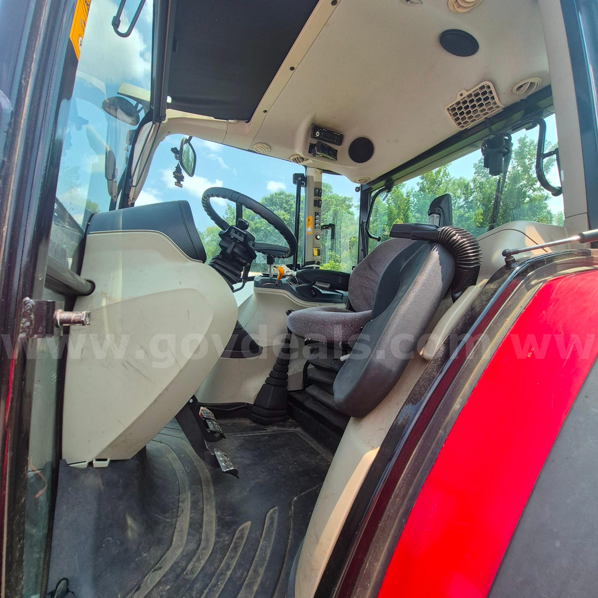 2019 MASSEY FERGUSON 6713 MASSEY fERGUSON 6713 Government Surplus Auction - Photo #5