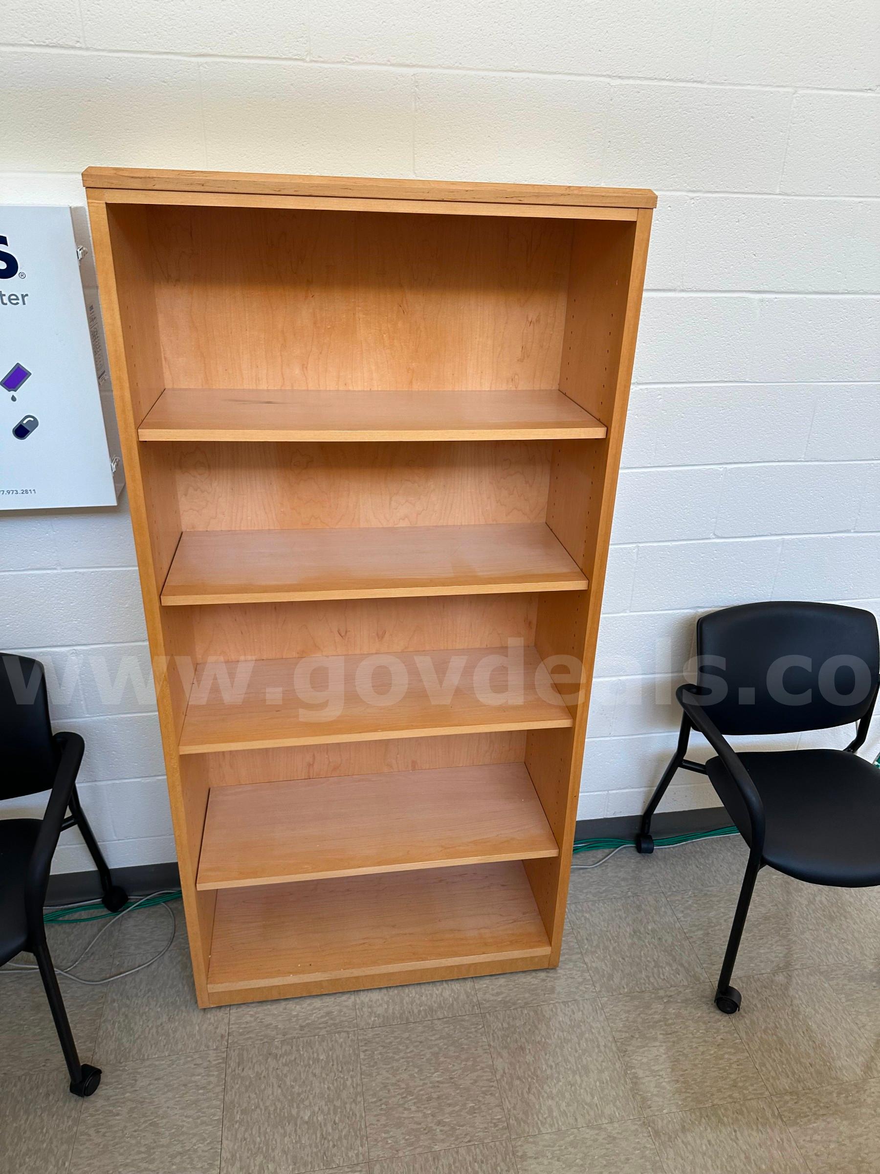 3 Shelves (2 Metal & 1 Wooden) Multiple  Government Surplus Auction - Photo #4