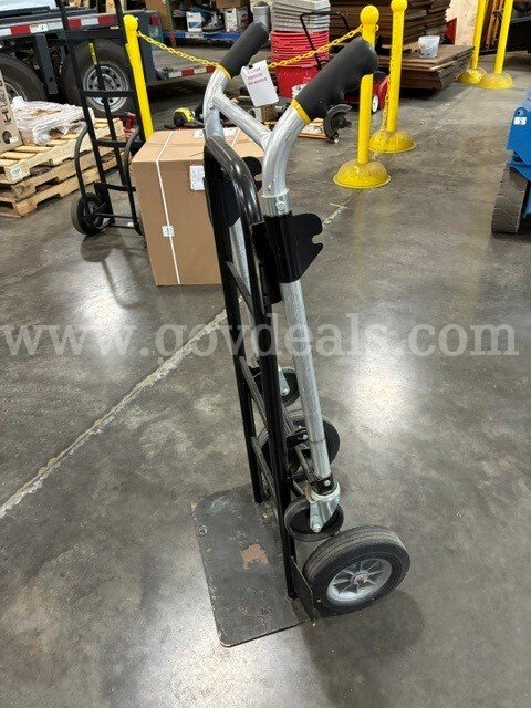 Hand cart   Government Surplus Auction - Photo #3